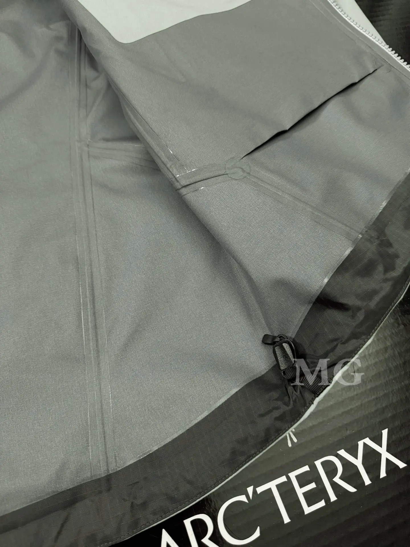 Beta AR GORE-TEX PRO Hooded Shell Jacket D43019503 — view 7