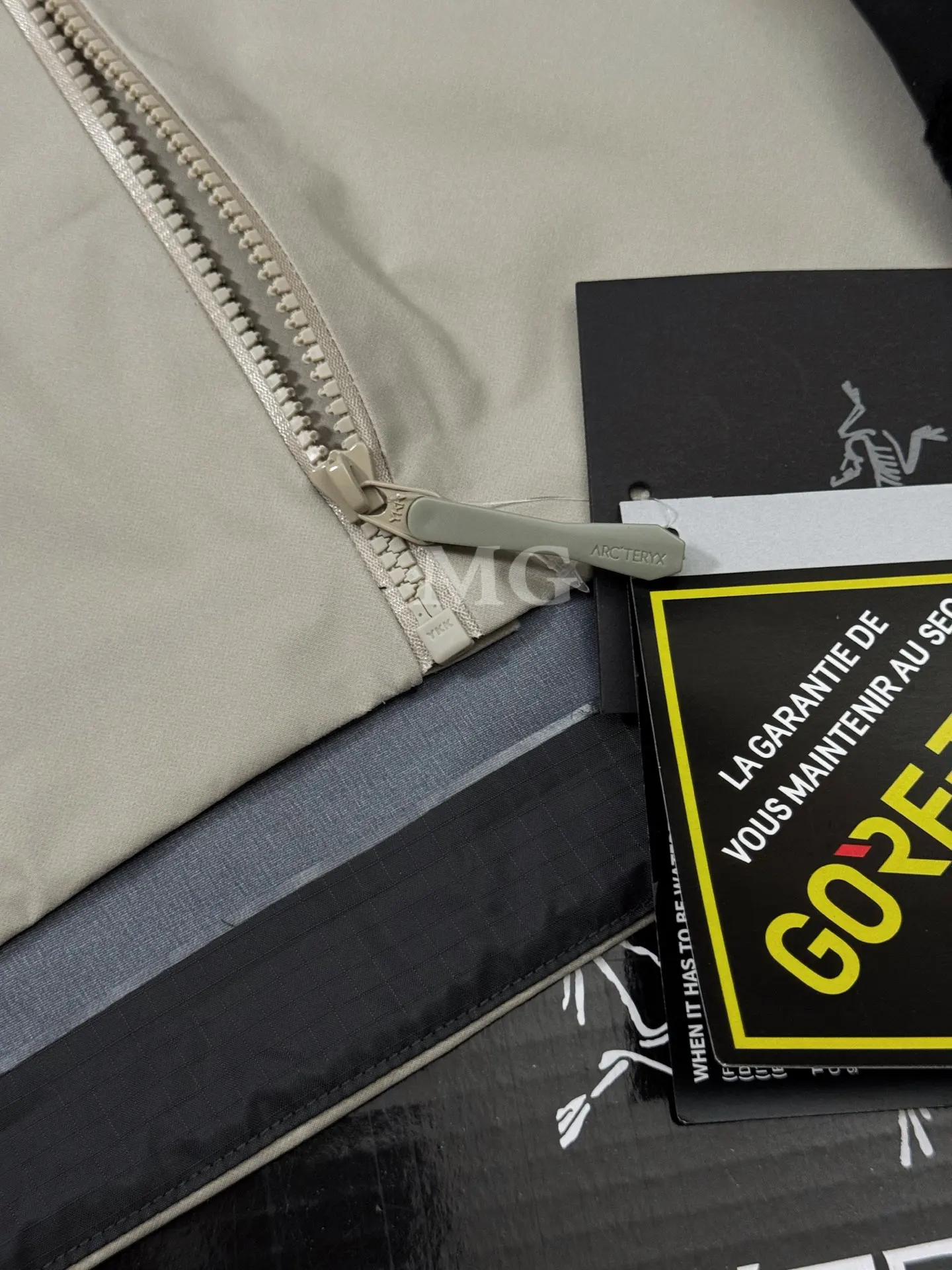 Beta AR GORE-TEX PRO Hooded Shell Jacket D43019502 — view 6