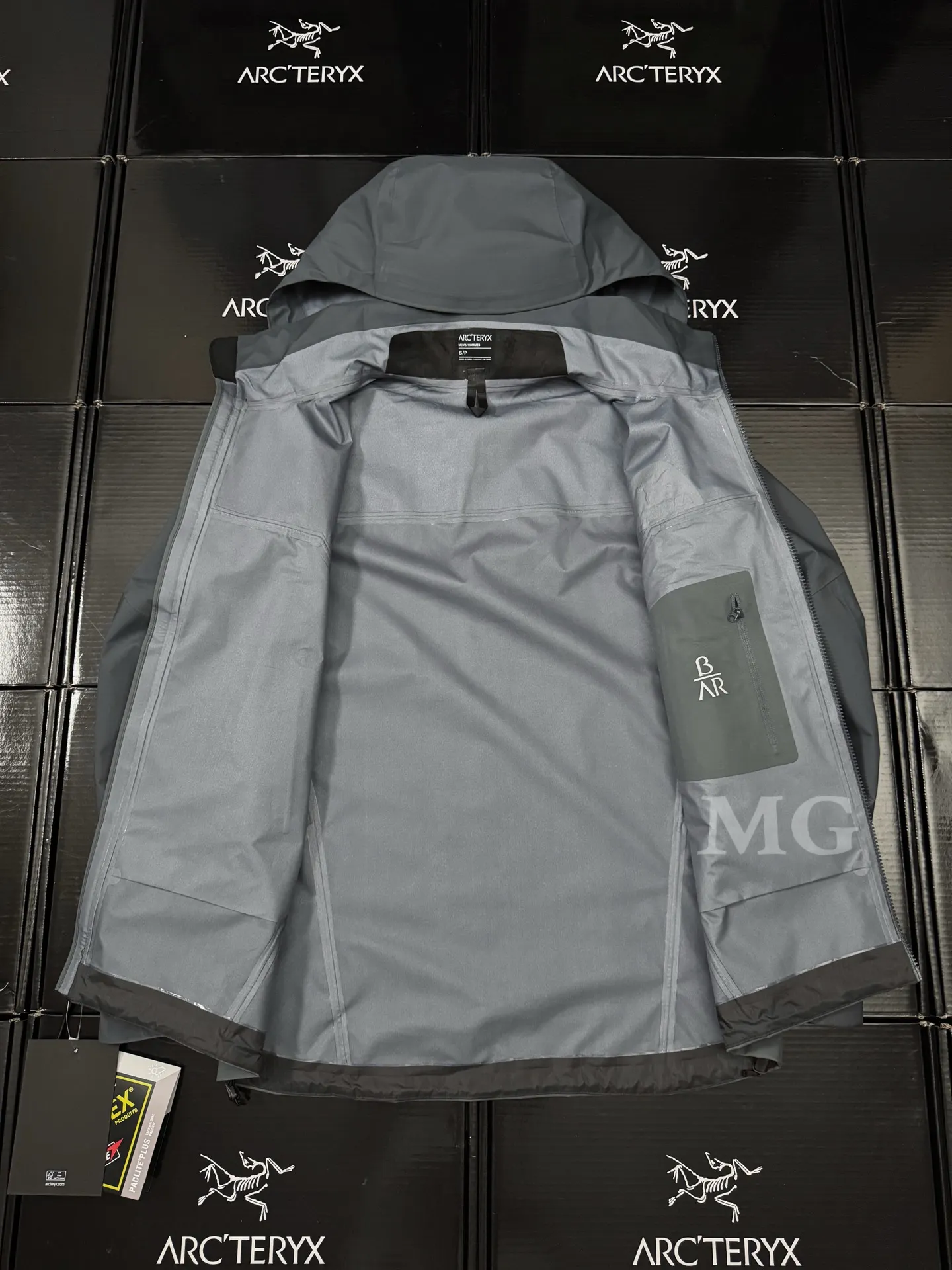 Beta AR GORE-TEX PRO Hooded Shell Jacket D43019500 — view 8