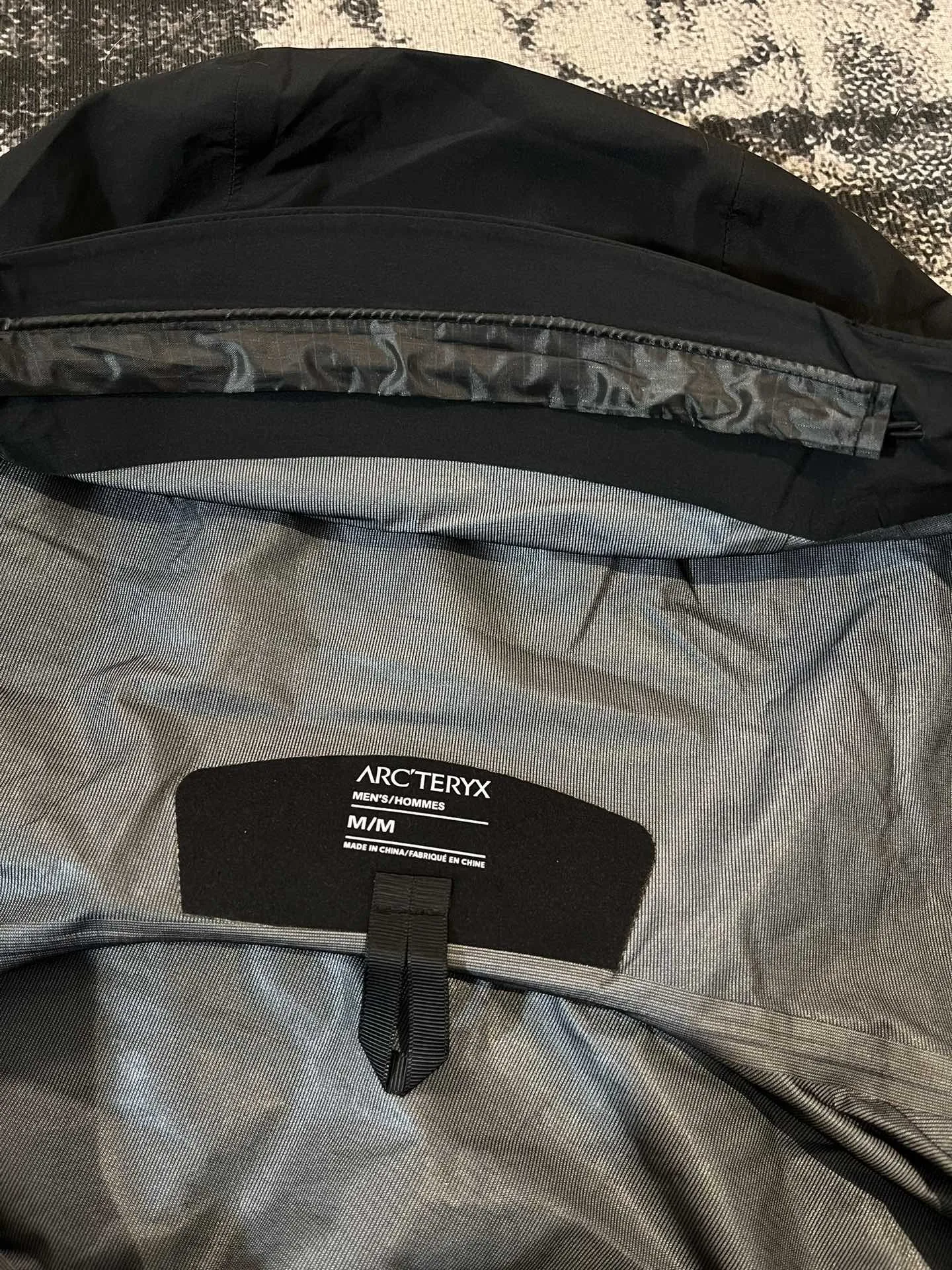 Beta LT 3-in-1 GORE-TEX Jacket with Removable Down Liner D44019324 — view 13