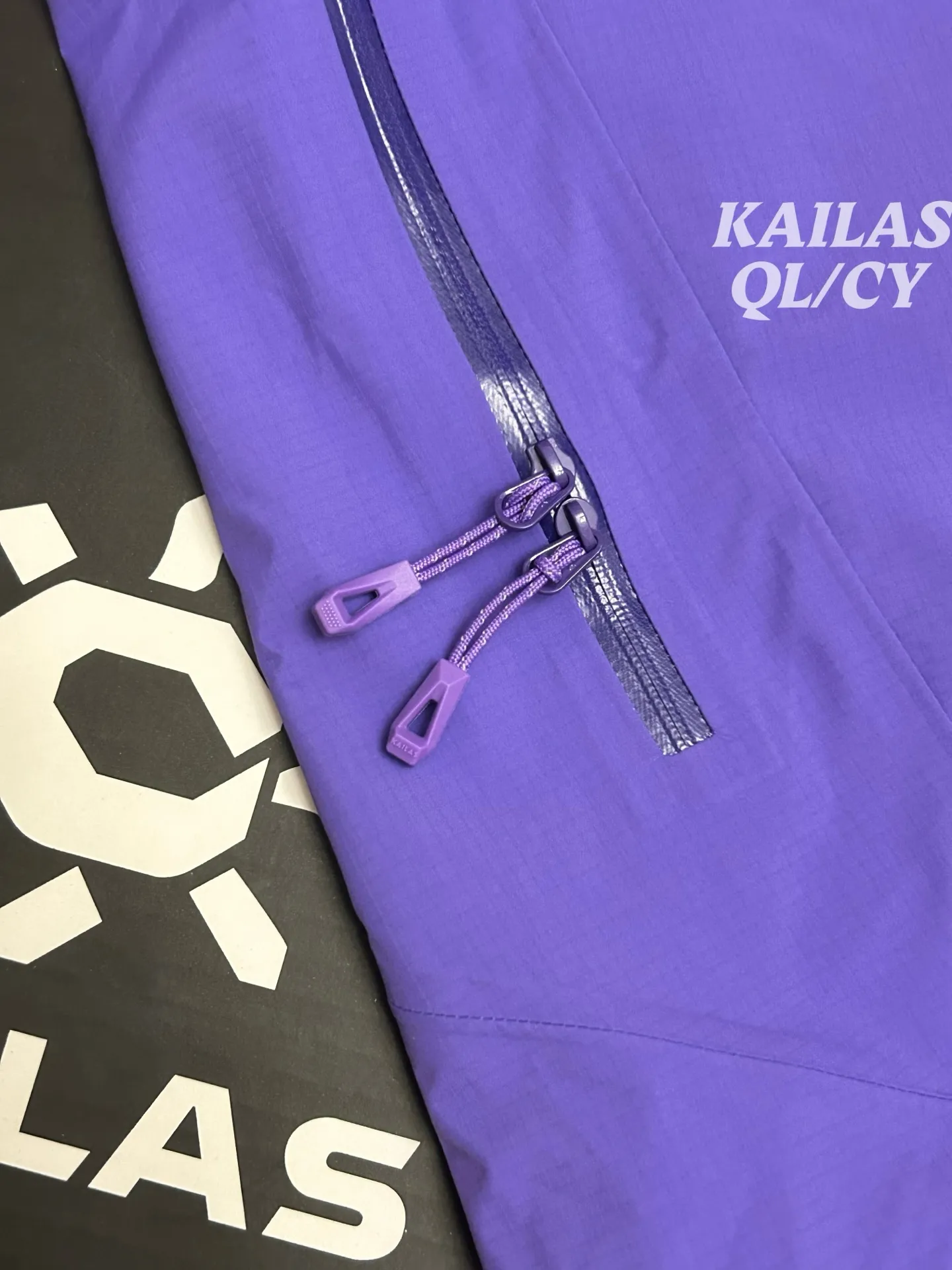 Kailas MONT Q60 China Mountaineering Limited Edition Hardshell Jacket D44019337 — view 7