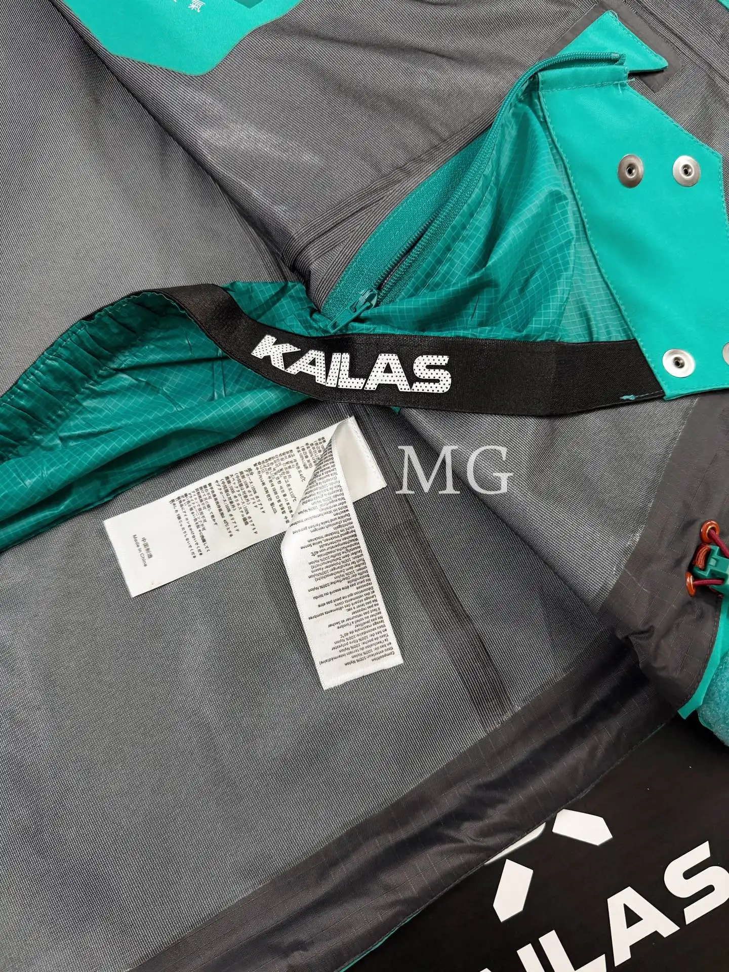 MONT-X Waterproof Hardshell Mountain Jacket D44019468 — view 9