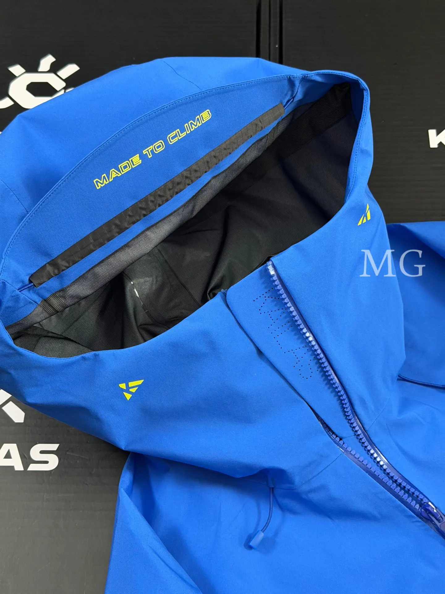 MONT-X Waterproof GORE-TEX Hardshell Jacket D44019467 — view 6
