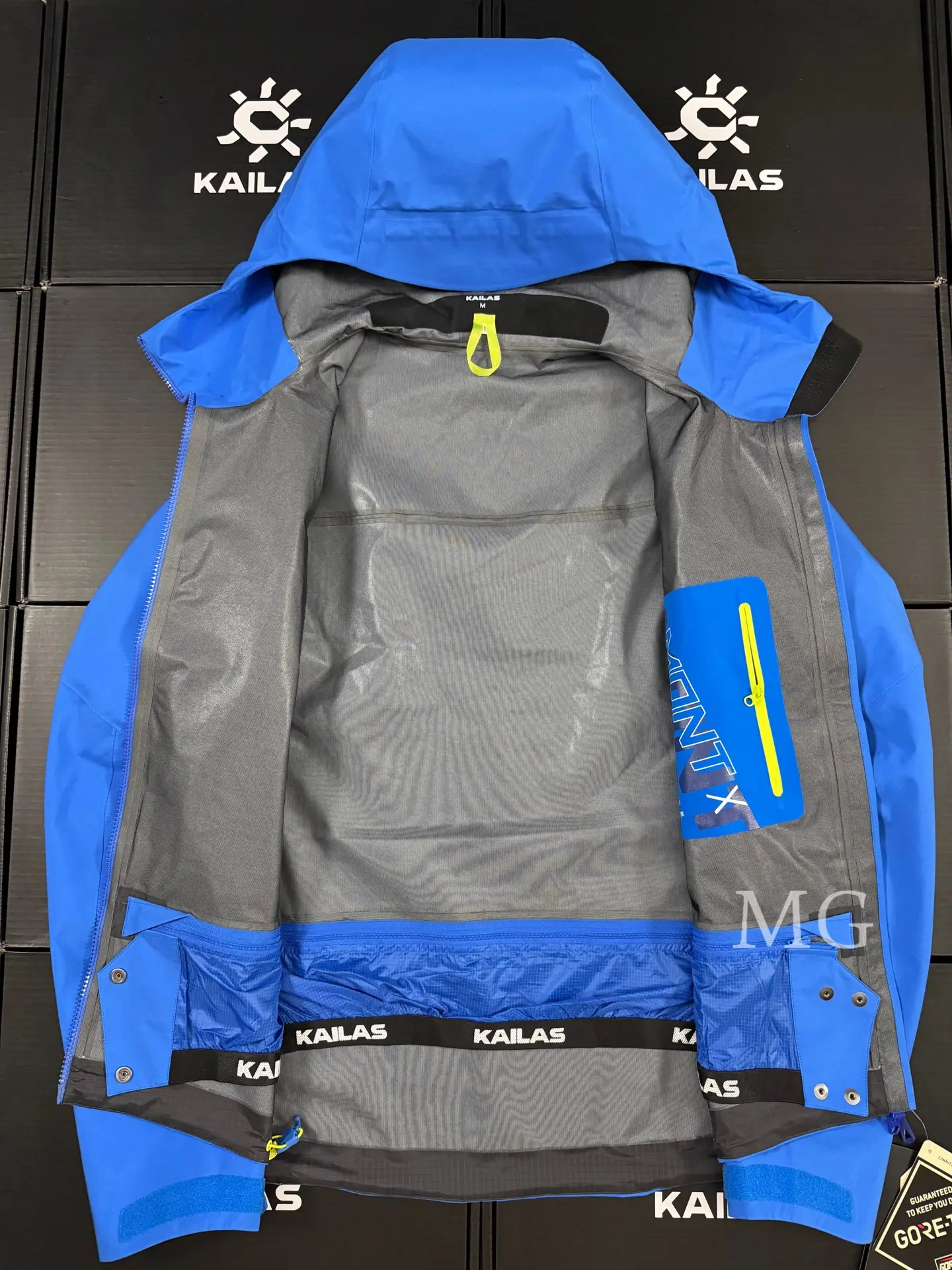 MONT-X Waterproof GORE-TEX Hardshell Jacket D44019467 — view 7