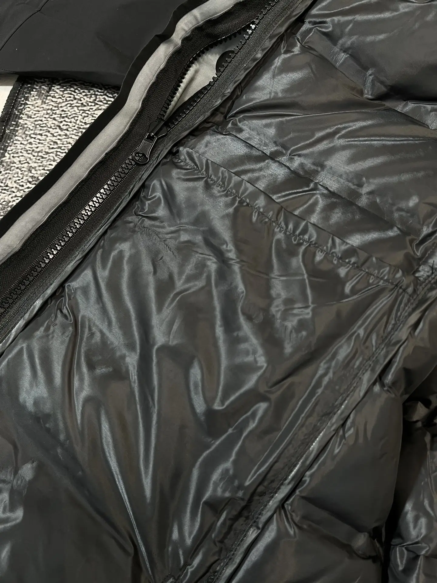 Alpha SV 3-in-1 GORE-TEX Hardshell Down Jacket D46019404 — view 4