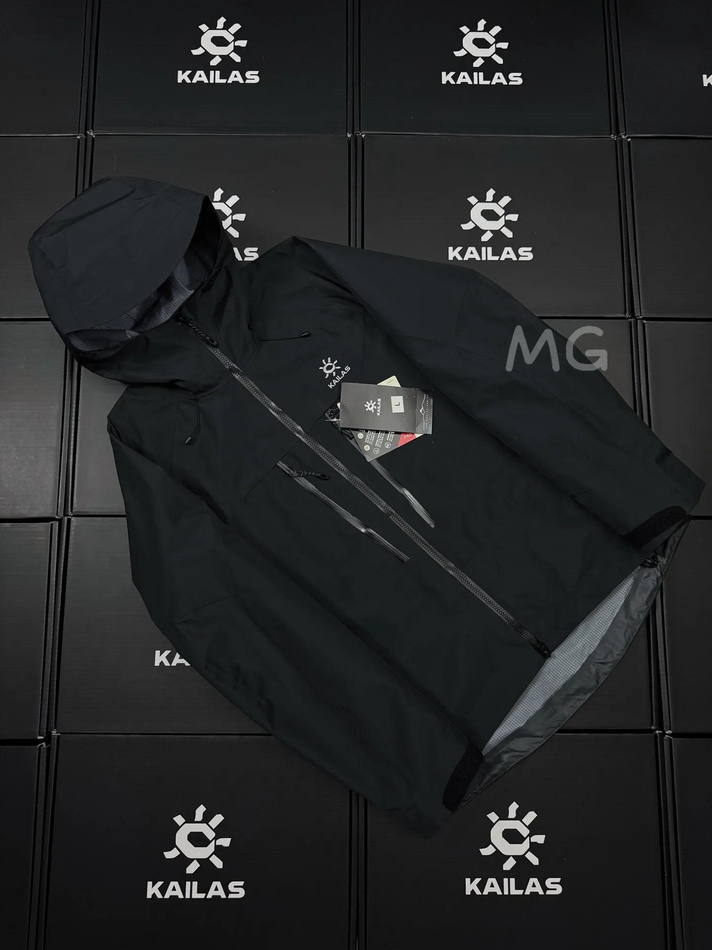Mont-X Pro Waterproof Hardshell Jacket D46019332 — view 3