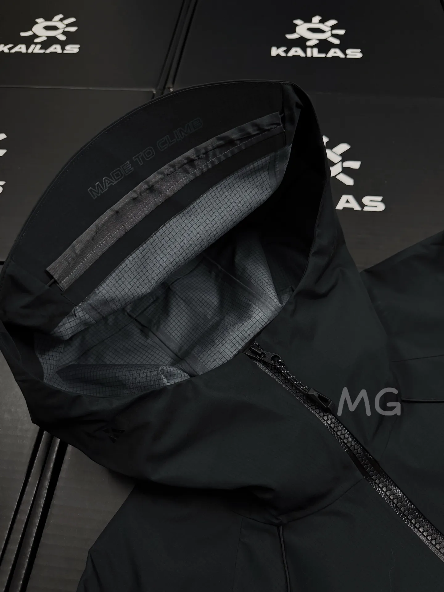 Mont-X Pro Waterproof Hardshell Jacket D46019332 — view 5