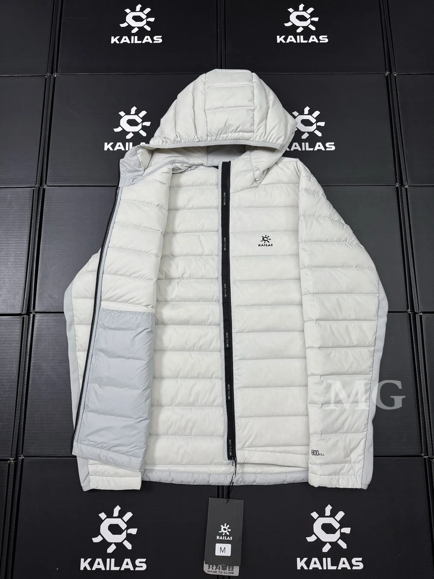 3000GT Lightweight Hooded Down Puffer Jacket D46019396 — view 7