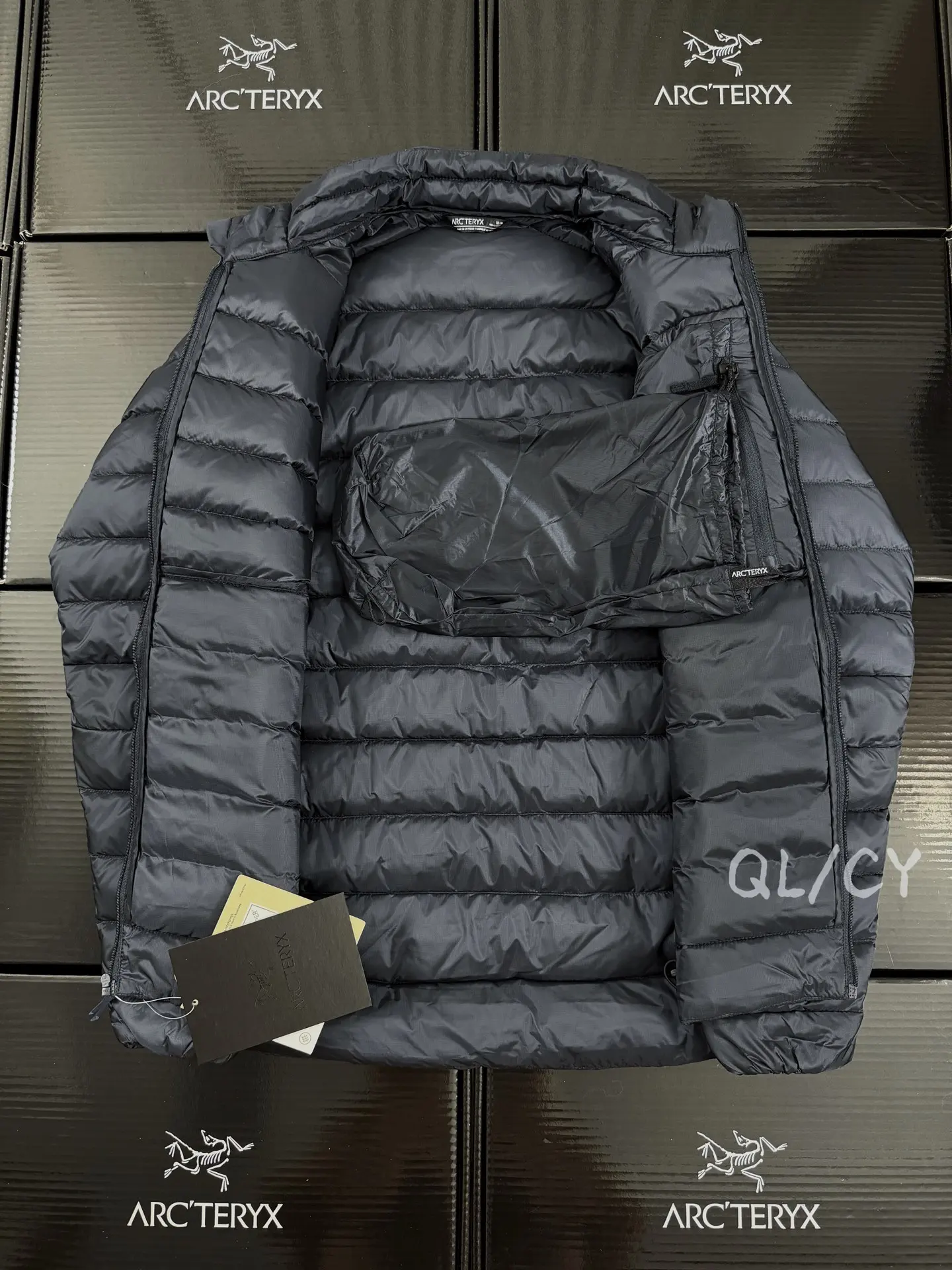 Cerium Lightweight Down-Filled Puffer Jacket D46019668 — view 7
