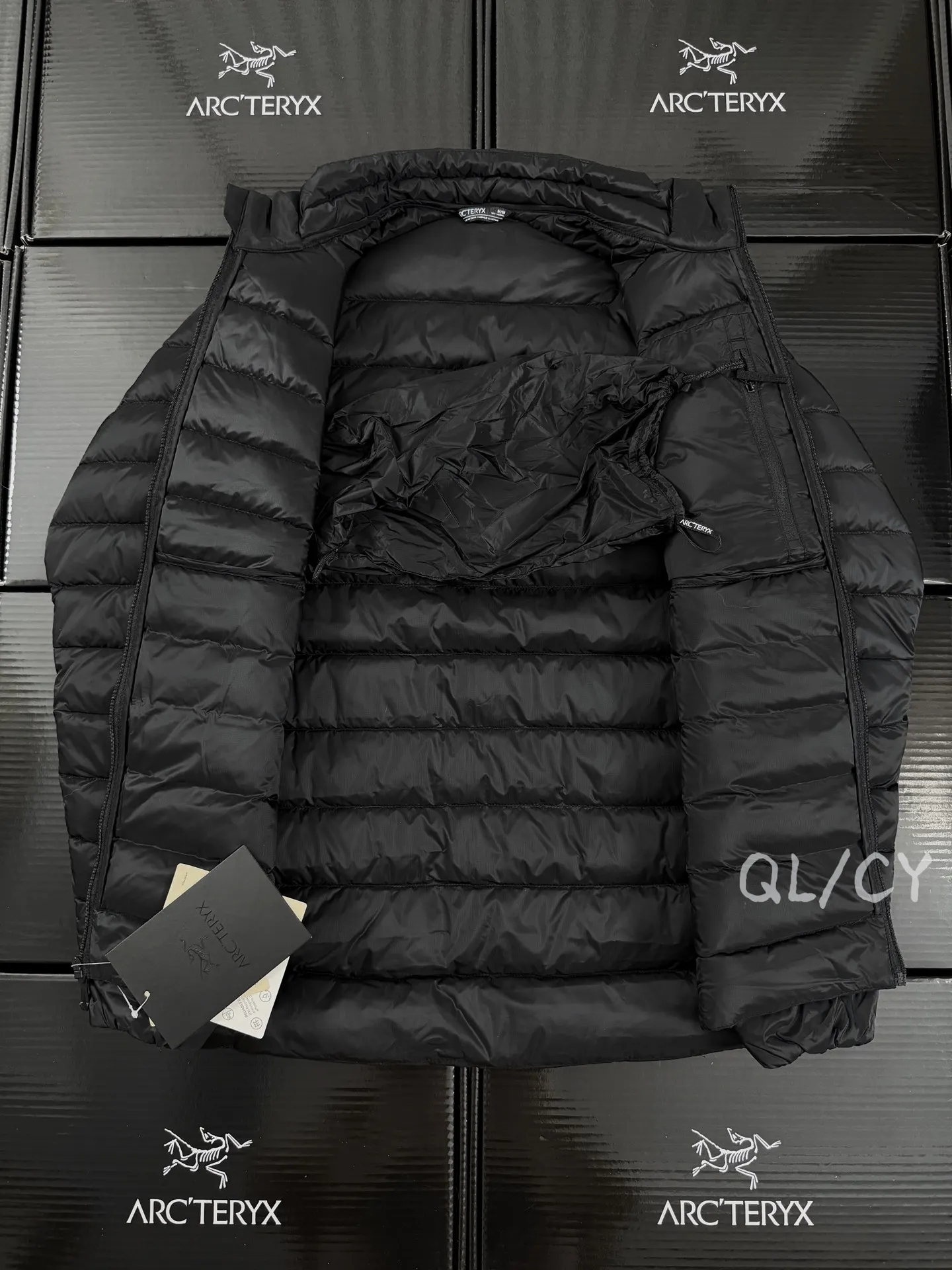 Cerium Lightweight Down-Filled Puffer Jacket D46019667 — view 8