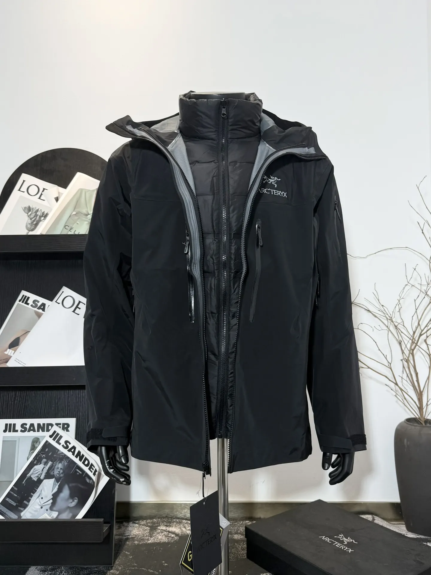 Alpha SV 3-in-1 GORE-TEX Hooded Jacket D48019397
