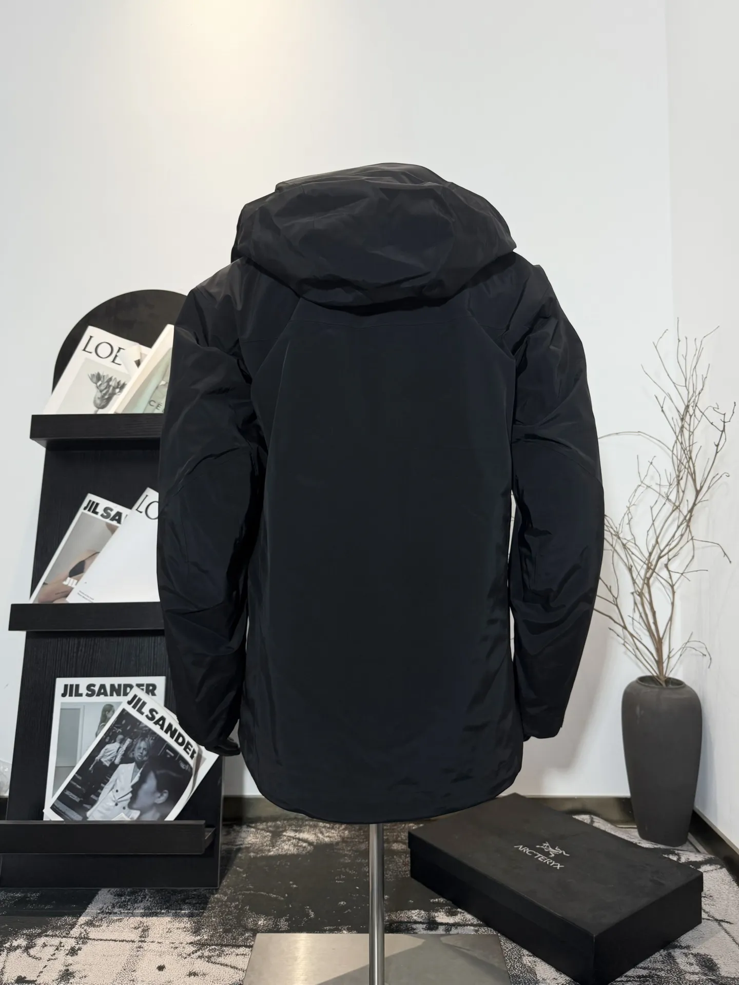 Alpha SV 3-in-1 GORE-TEX Hooded Jacket D48019397 — view 2