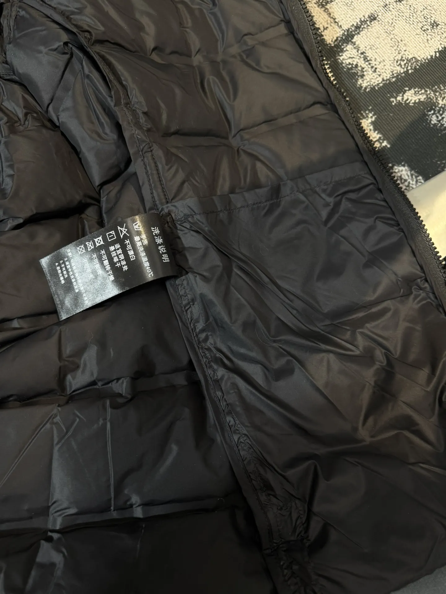 Alpha SV 3-in-1 GORE-TEX Hooded Jacket D48019397 — view 10