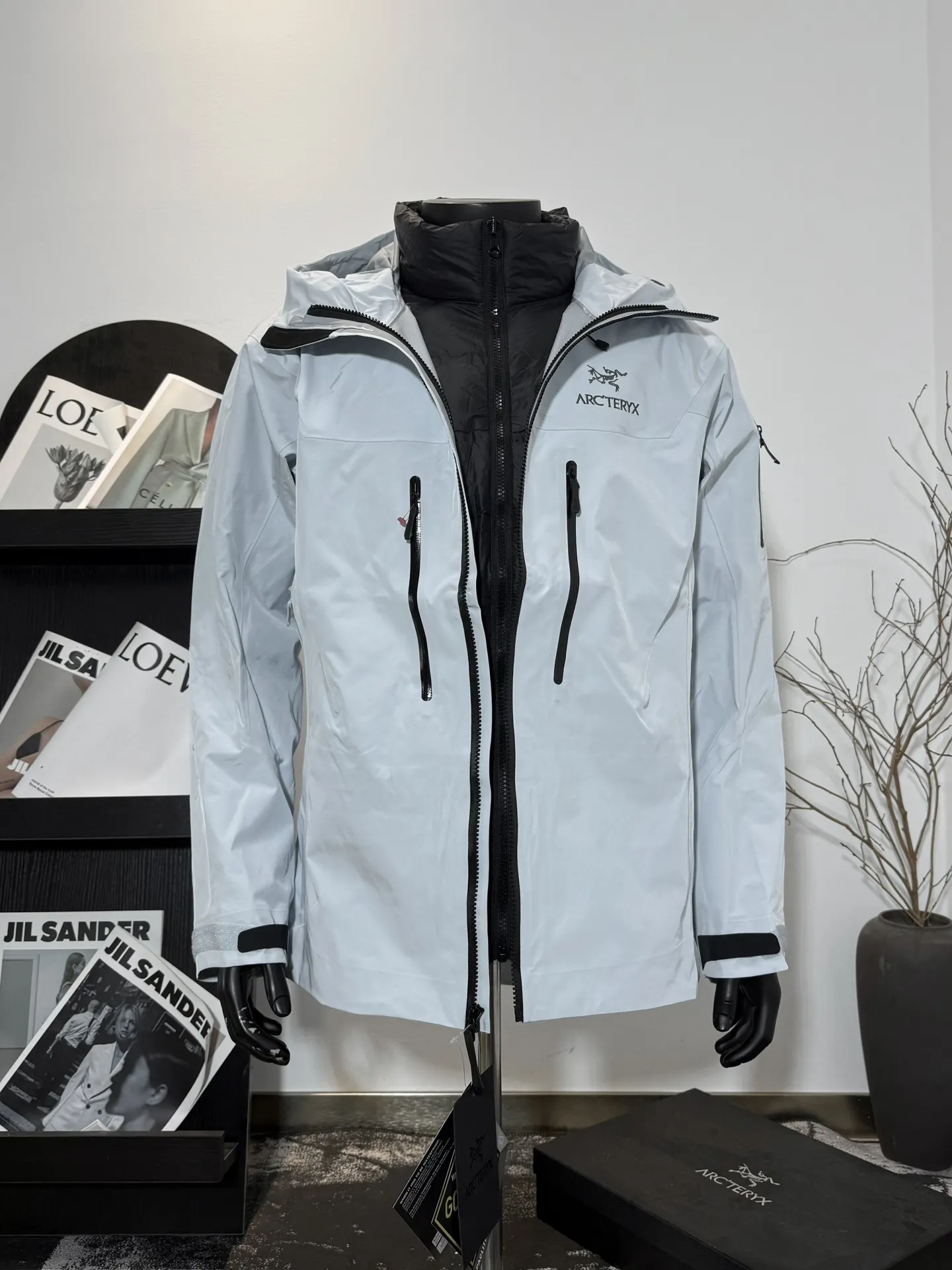 Alpha SV 3-in-1 GORE-TEX Hardshell Jacket D48019400
