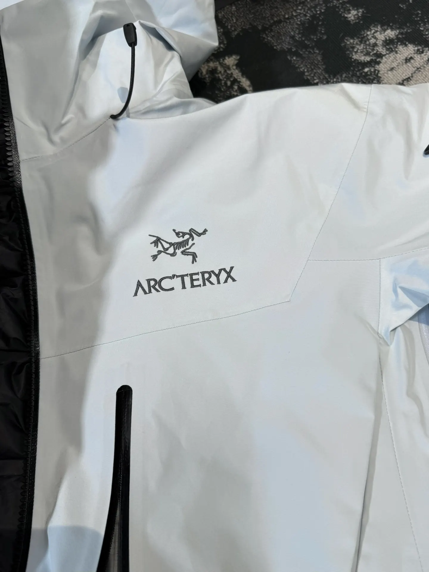 Alpha SV 3-in-1 GORE-TEX Hardshell Jacket D48019400 — view 4
