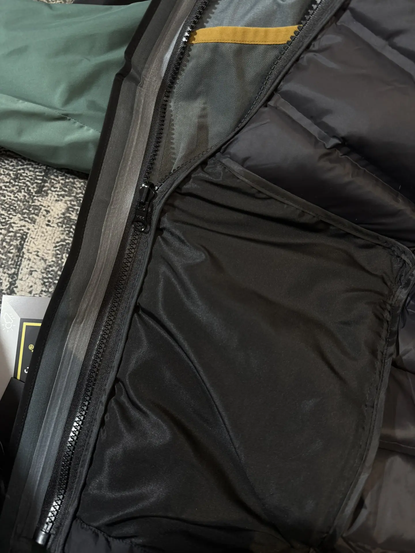 Alpha SV 3-in-1 GORE-TEX Down Jacket D48019401 — view 8