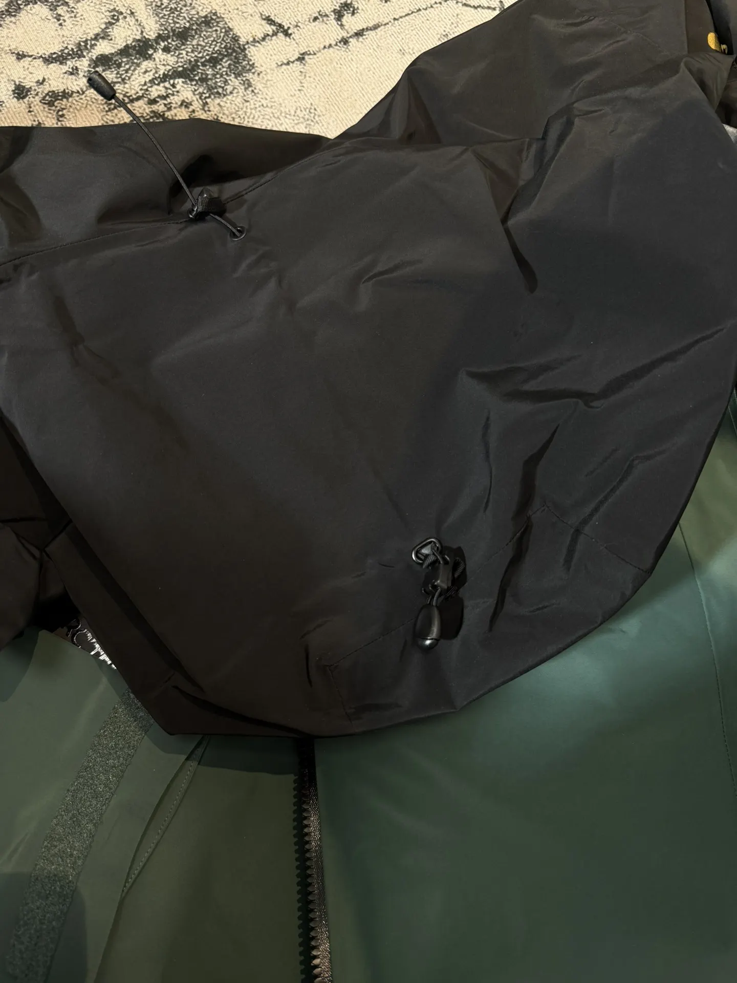 Alpha SV 3-in-1 GORE-TEX Down Jacket D48019401 — view 11