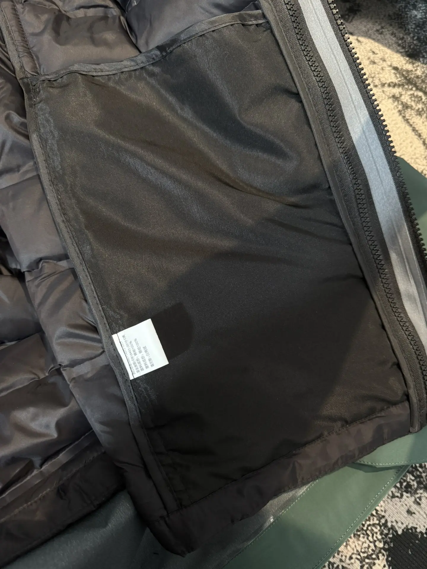 Alpha SV 3-in-1 GORE-TEX Down Jacket D48019401 — view 15