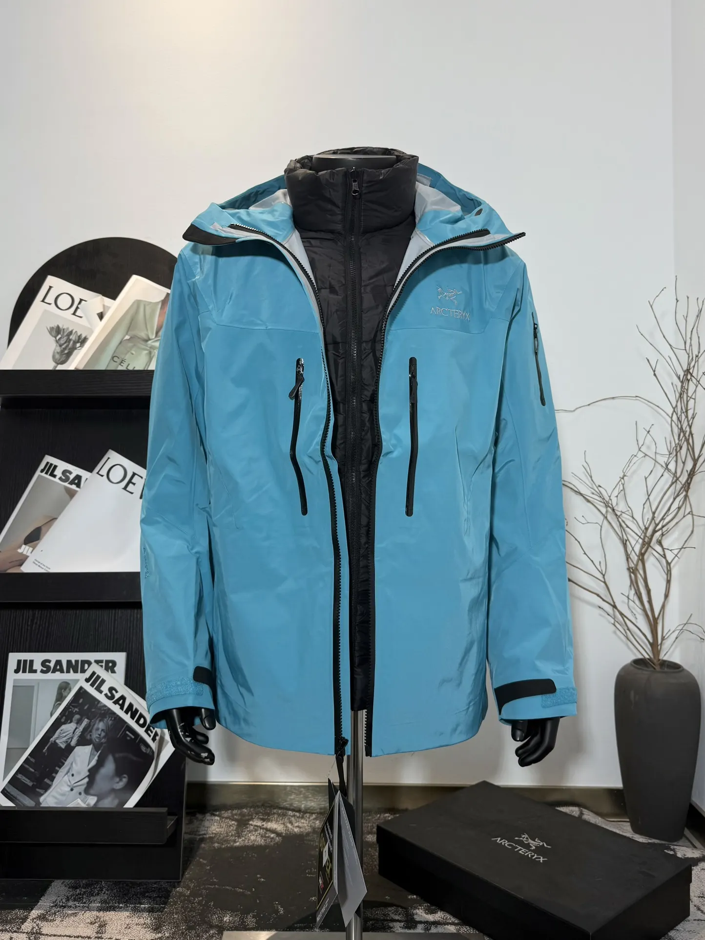 Alpha SV 3-in-1 GORE-TEX Hardshell Jacket D48019398