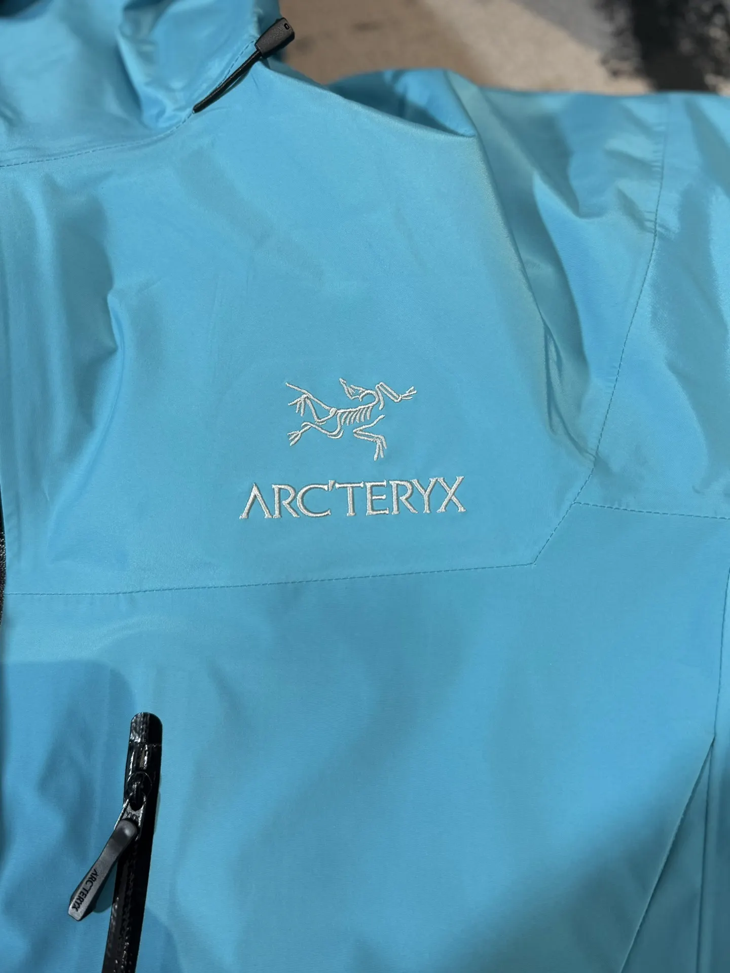Alpha SV 3-in-1 GORE-TEX Hardshell Jacket D48019398 — view 4