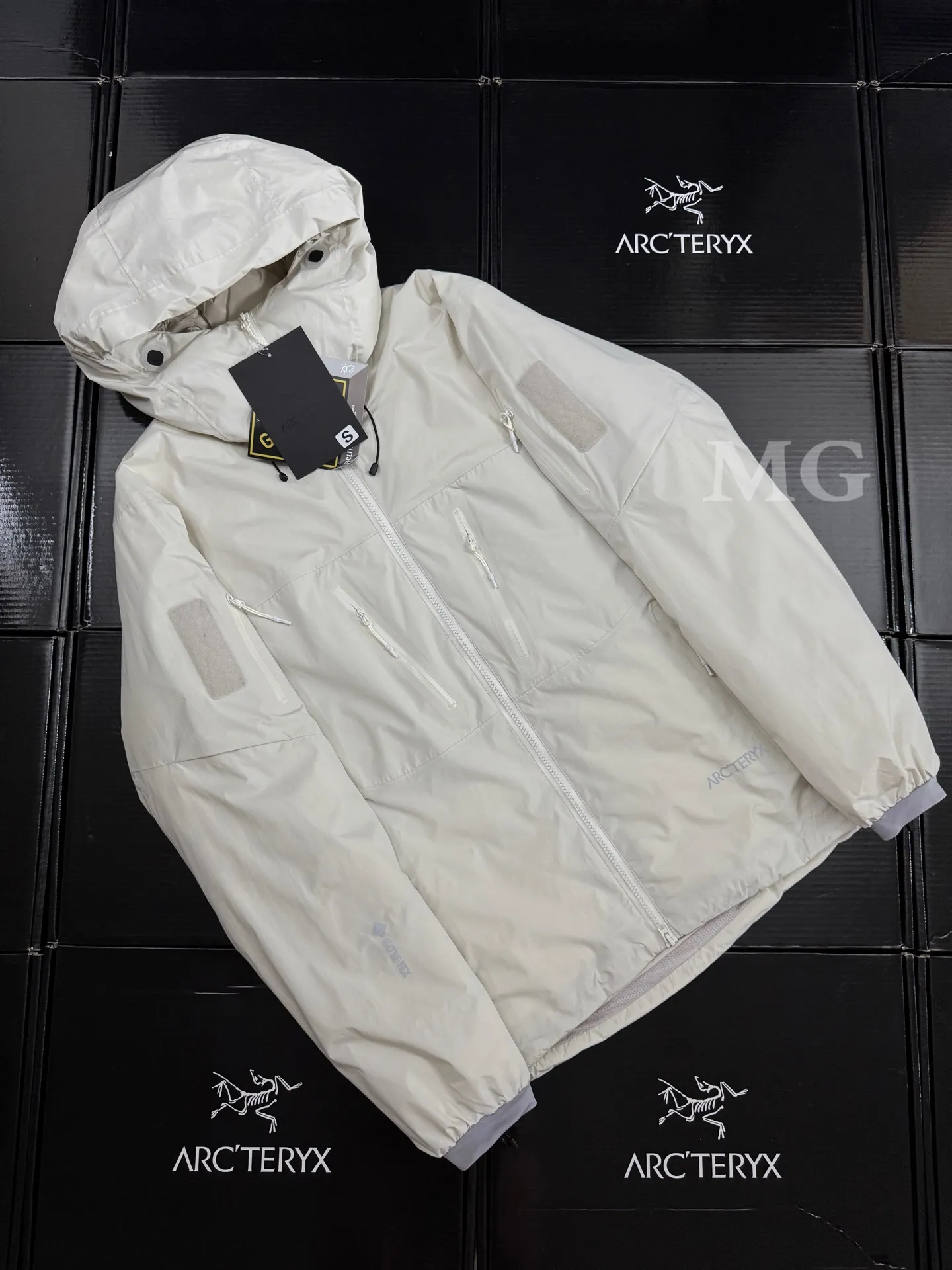System_A Kobah Parka GORE-TEX Down Jacket D50019360 — view 2