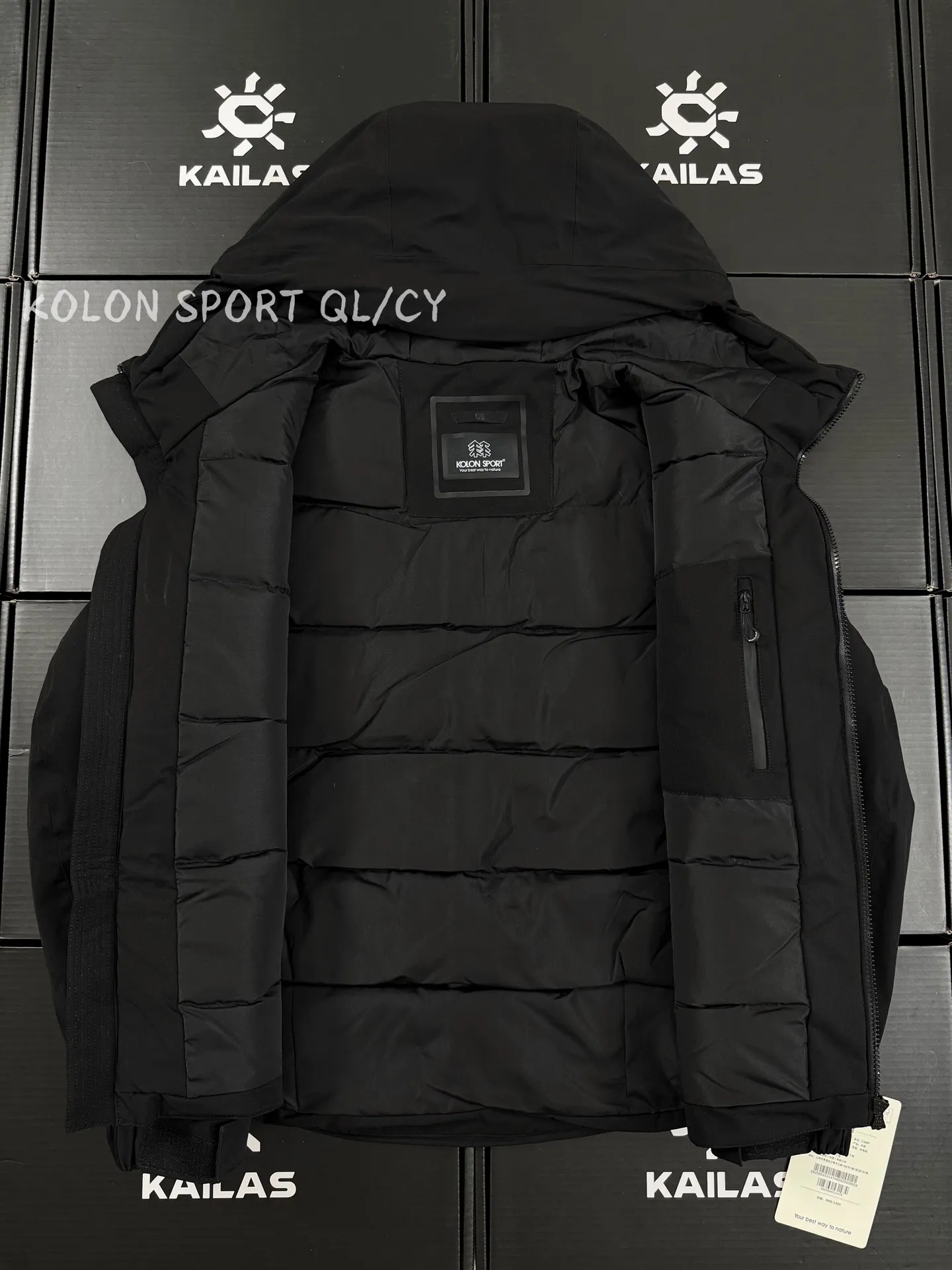 GORE-TEX 800-Fill Goose Down Hooded Jacket D51019675 — view 7