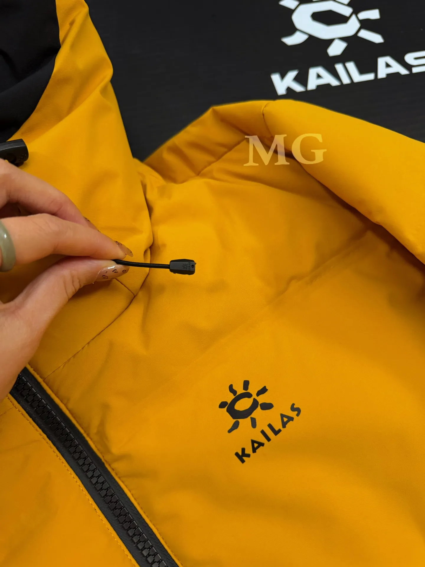 Dagu 700-Fill Goose Down Puffer Jacket D52019380 — view 2