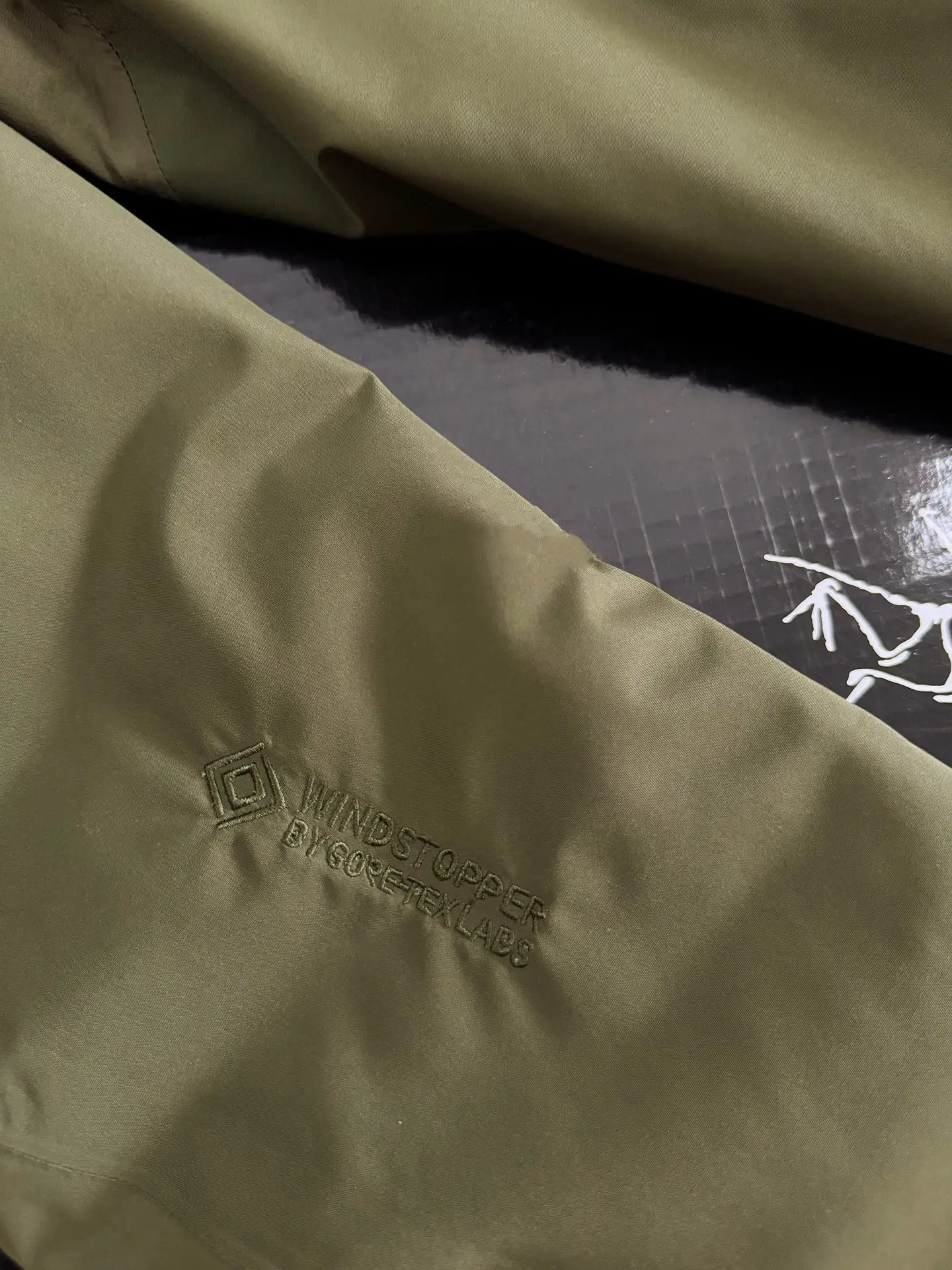 Solano Down Hoody GORE-TEX Puffer Jacket D52019591 — view 3