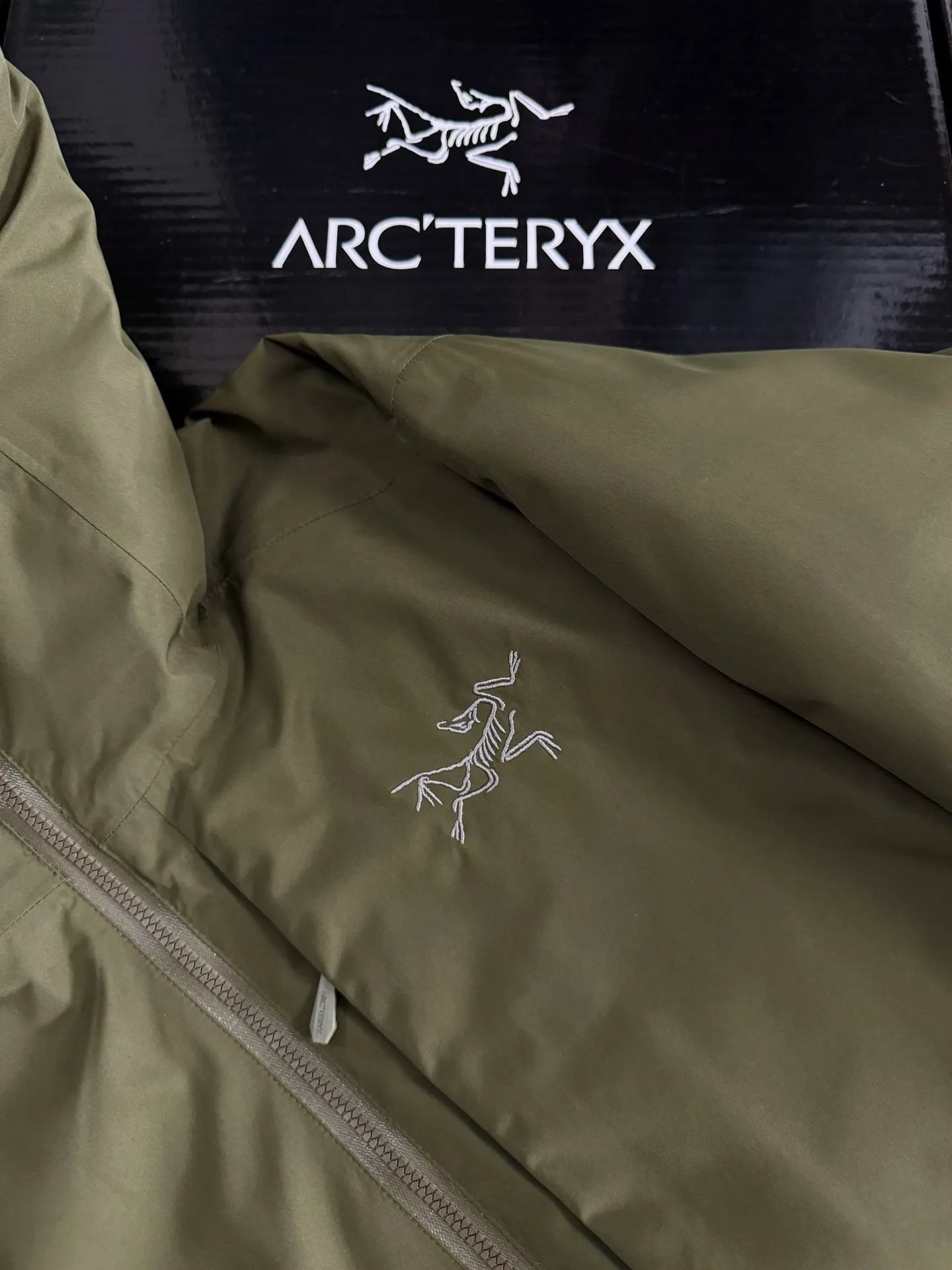 Solano Down Hoody GORE-TEX Puffer Jacket D52019591 — view 4