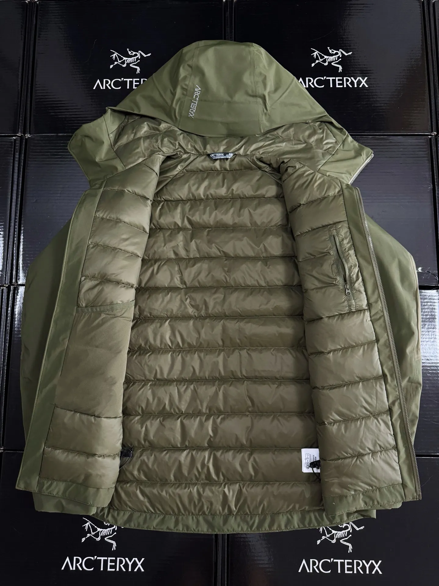 Solano Down Hoody GORE-TEX Puffer Jacket D52019591 — view 8
