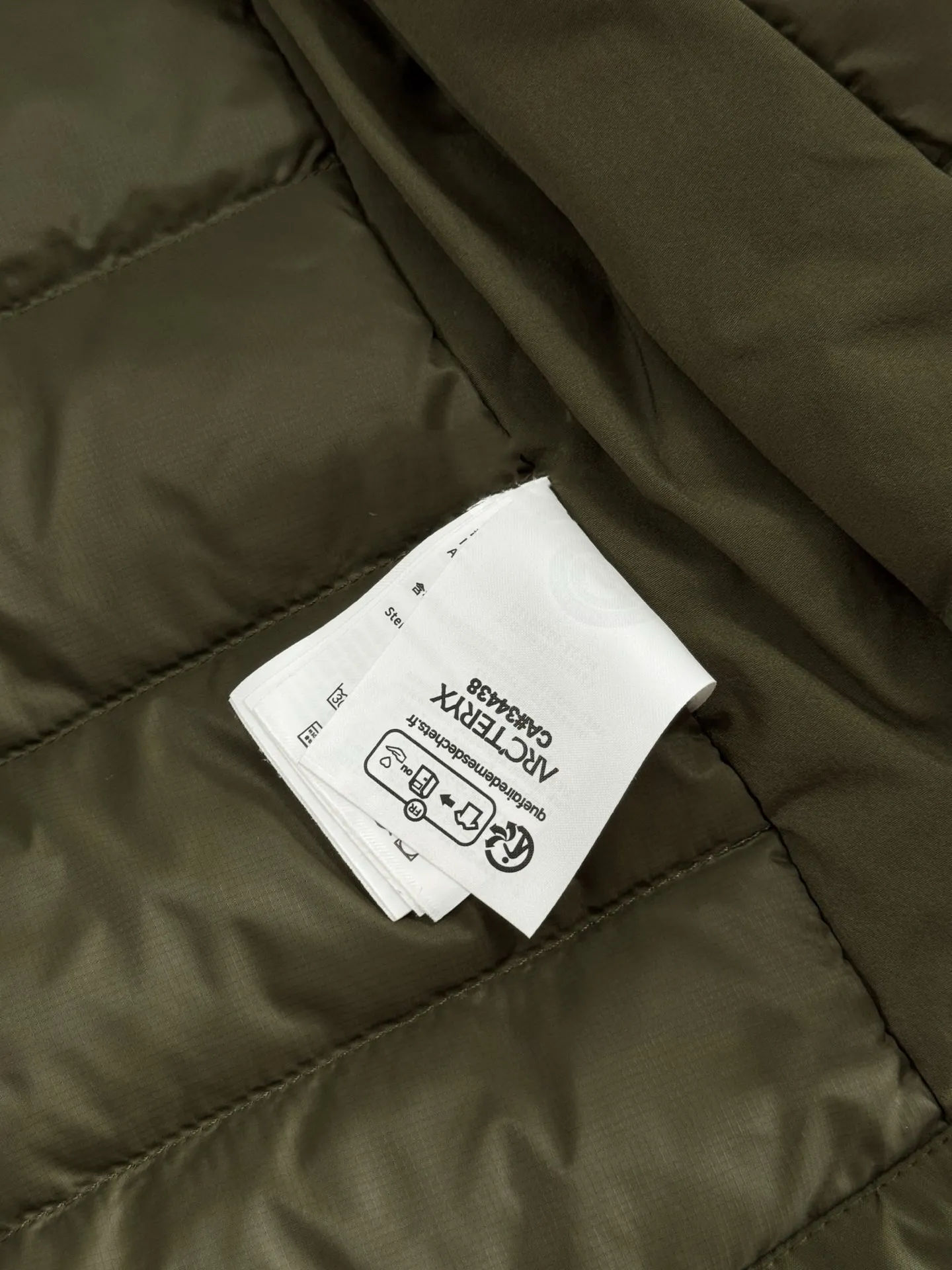 Solano Down Hoody GORE-TEX Puffer Jacket D52019591 — view 9