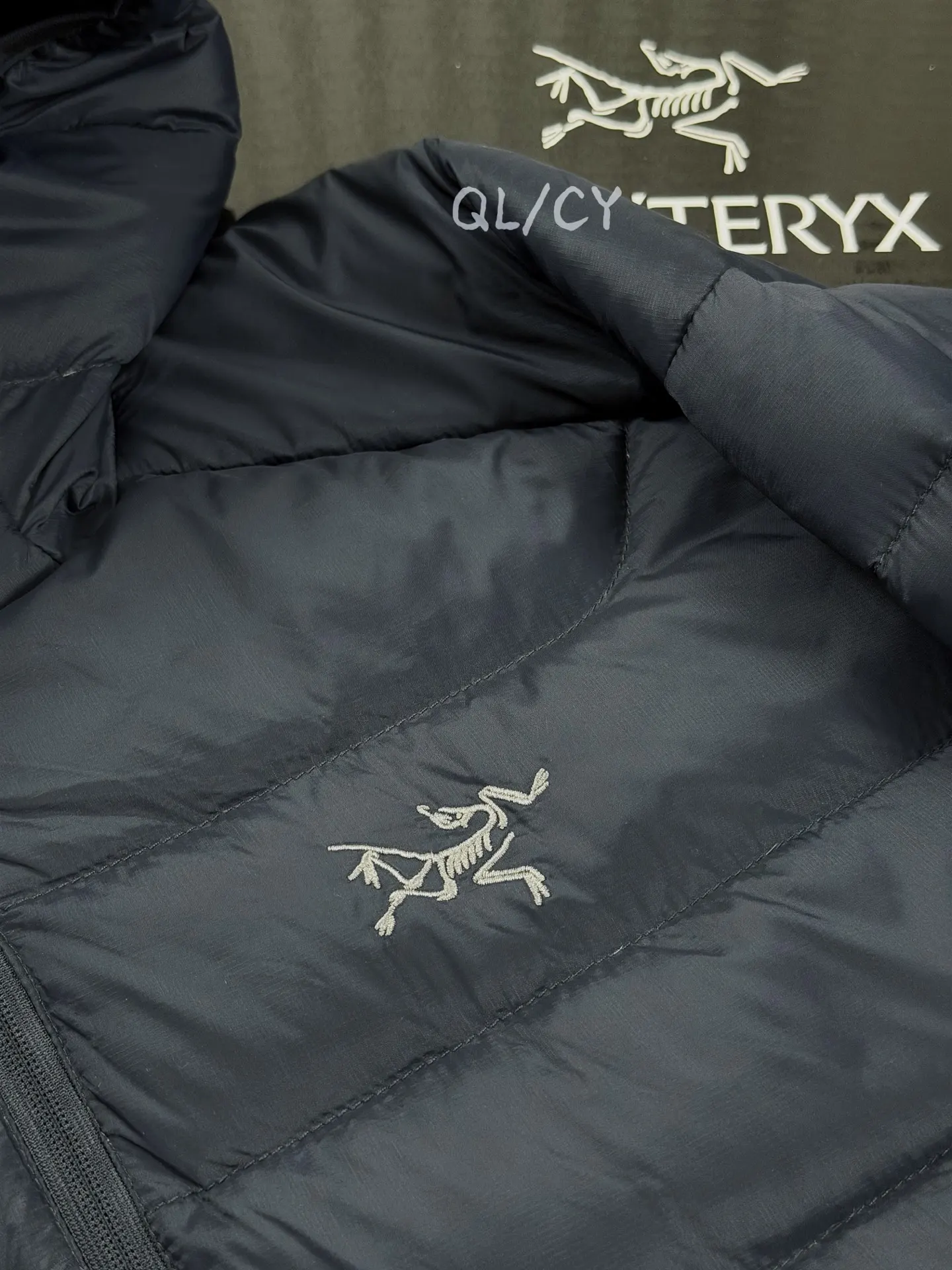 Cerium Hooded Down Puffer Jacket D52019659 — view 3