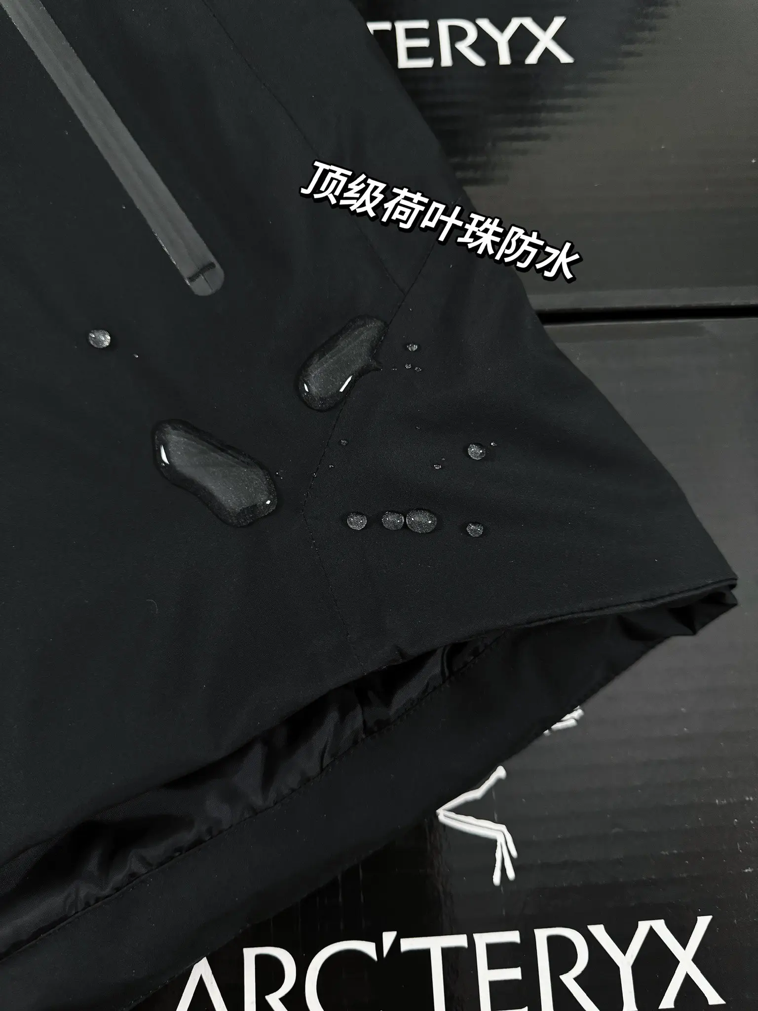 Beta Down Insulated GORE-TEX Jacket D52019277 — view 3