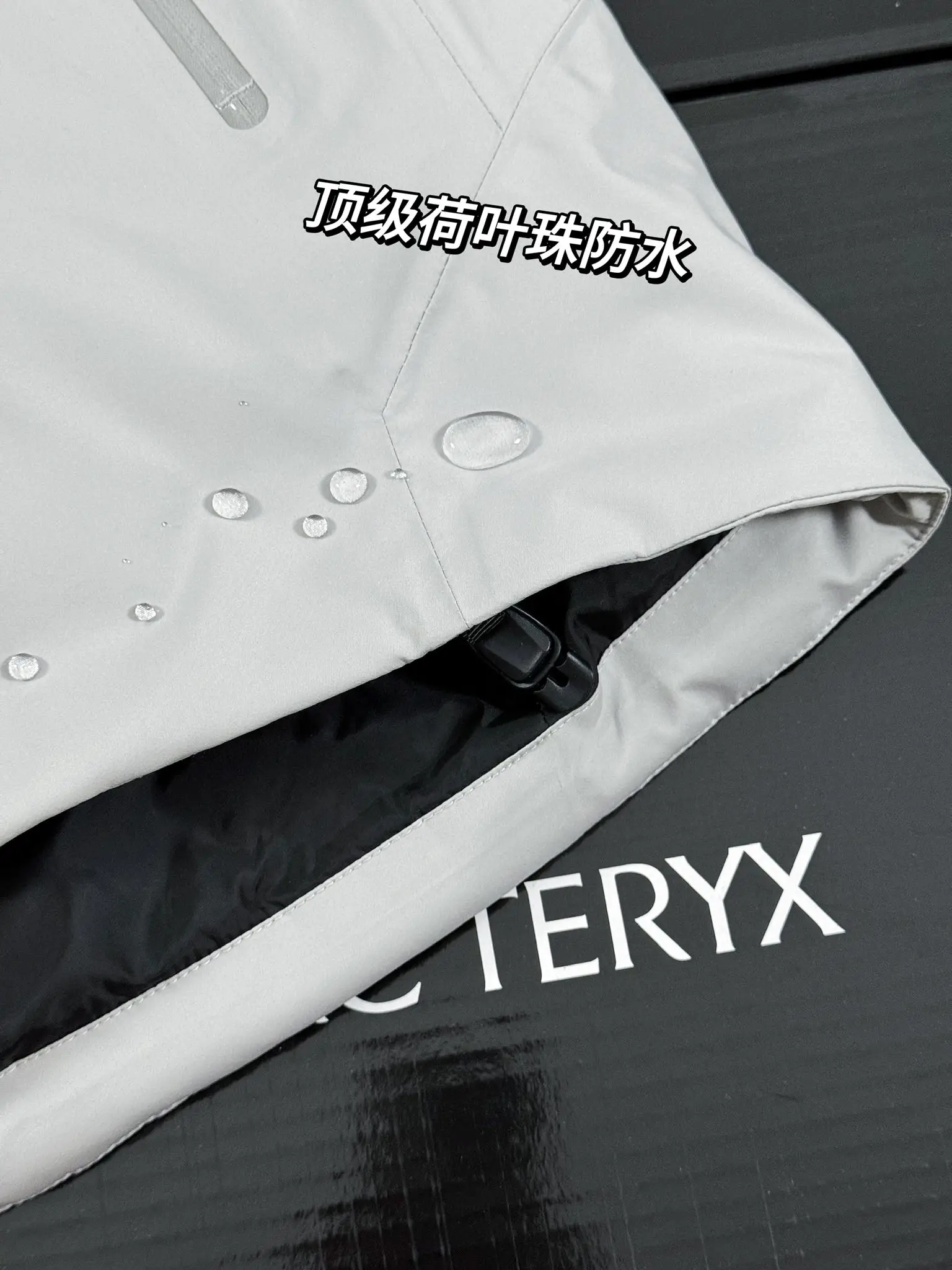 Beta Down Insulated GORE-TEX Jacket D52019276 — view 3