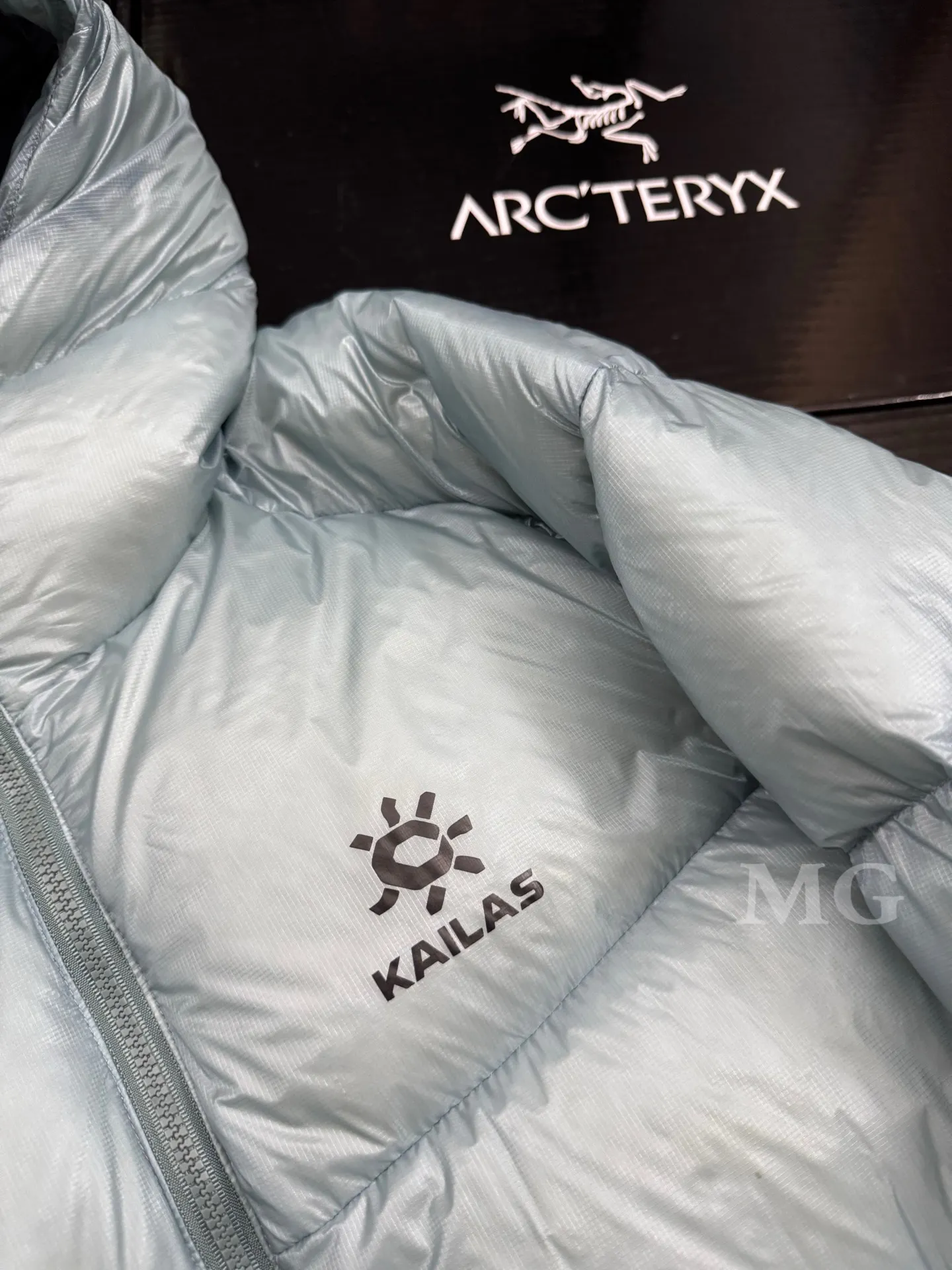 KAILAS 5000GT Hooded Down Puffer Jacket D56019411 — view 3