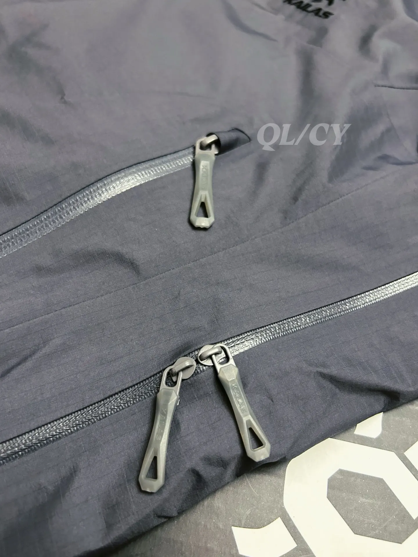 Aspen Hardshell Down-Filled Hooded Jacket D56019427 — view 3