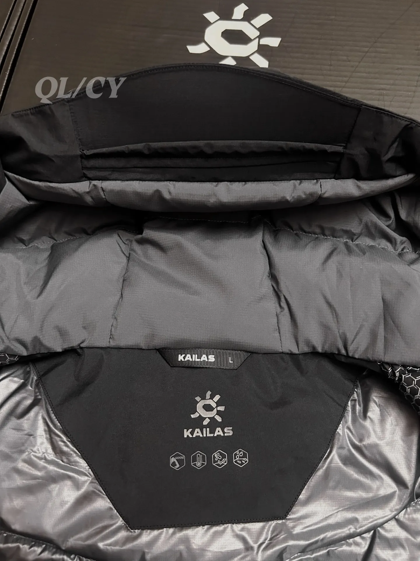 Aspen Hardshell 700-Fill Down Jacket D56019429 — view 8