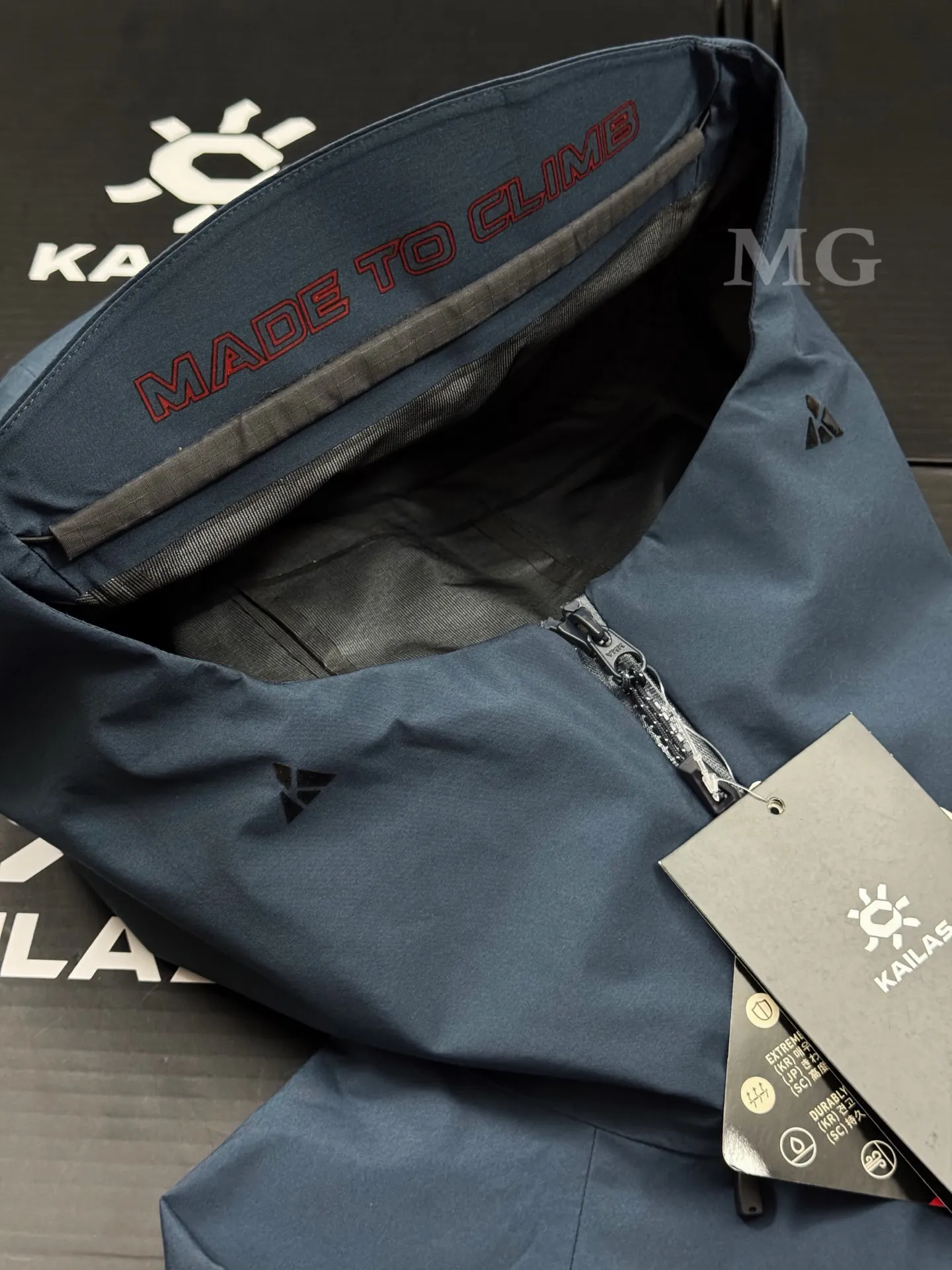 Mont-X 3-in-1 GORE-TEX Down Jacket D58019614 — view 3