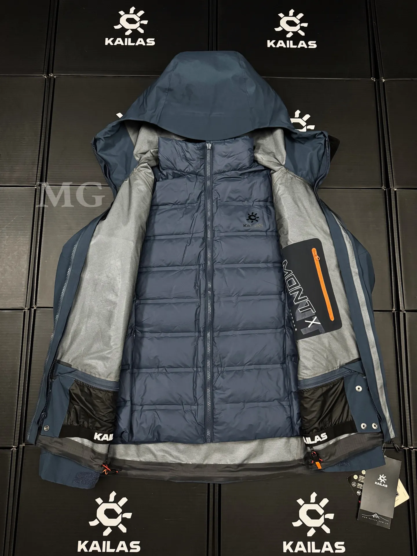 Mont-X 3-in-1 GORE-TEX Down Jacket D58019614 — view 5