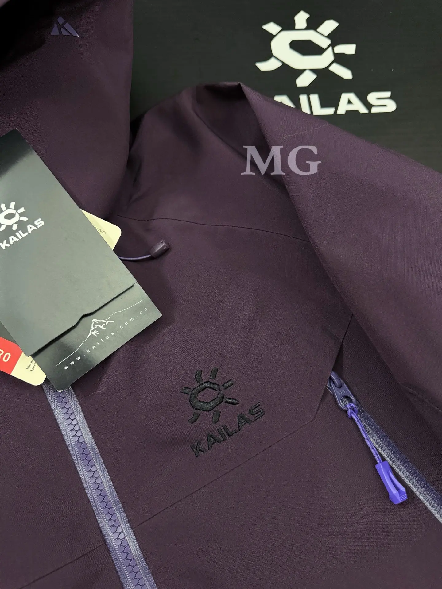 Mont-X 3-in-1 GORE-TEX Down Jacket D58019612 — view 9
