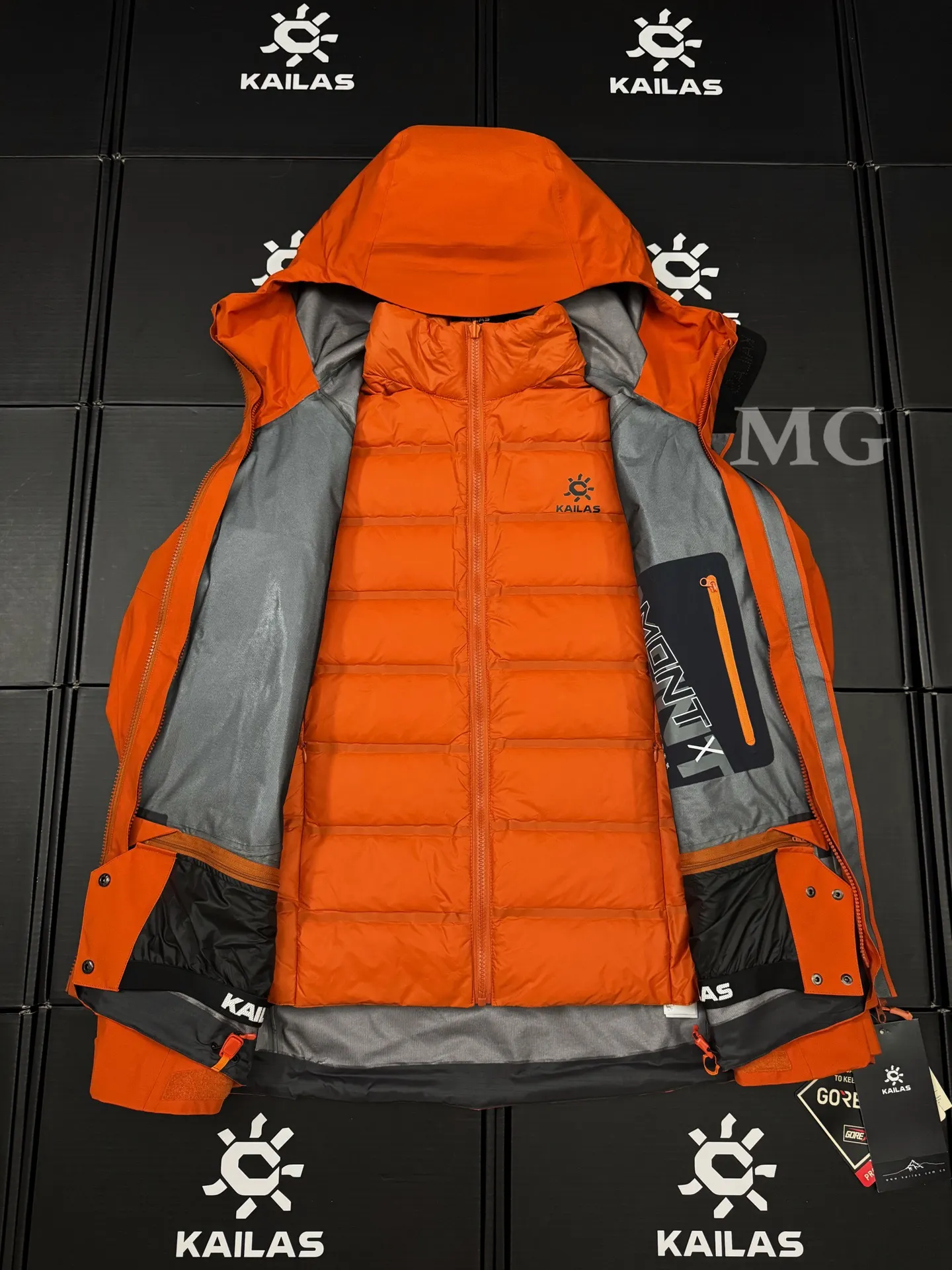 Mont-X 3-in-1 GORE-TEX Down Jacket D58019610 — view 4