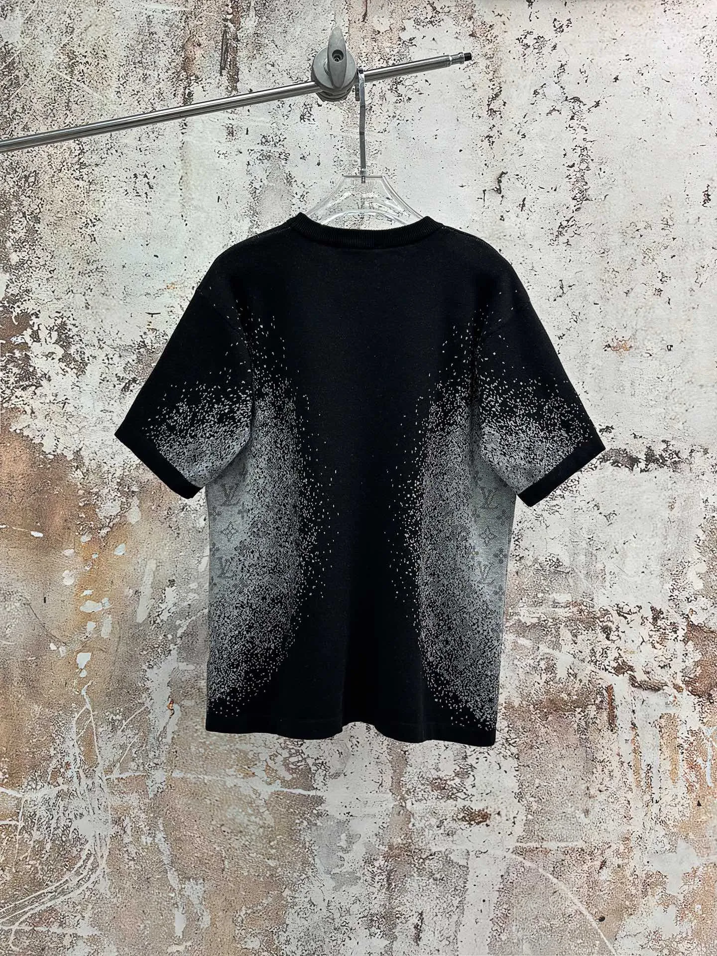 Monogram Gradient Knit T-Shirt D19013917 — view 2