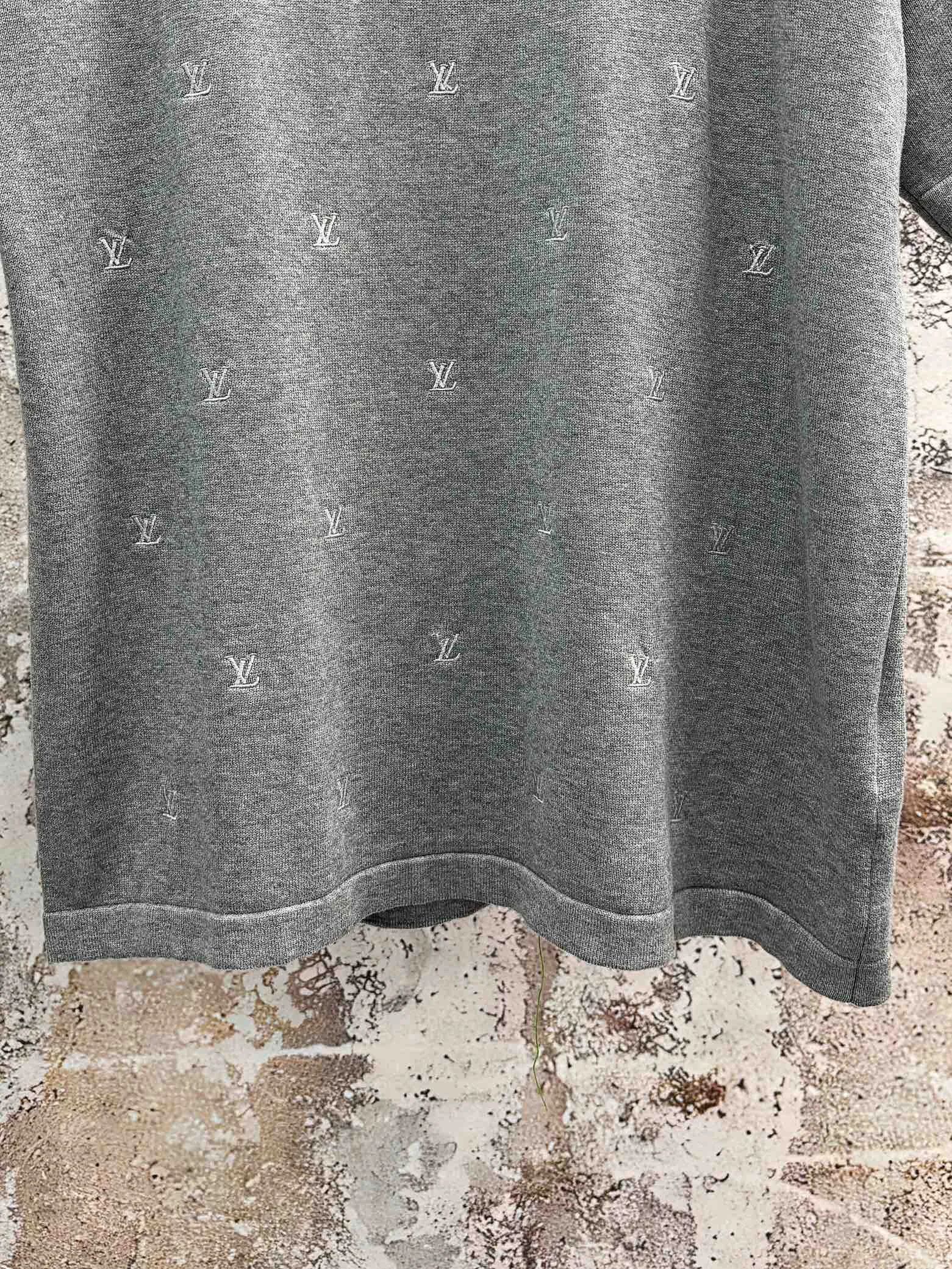 Monogram Embroidered Cotton T-Shirt D19513924 — view 4