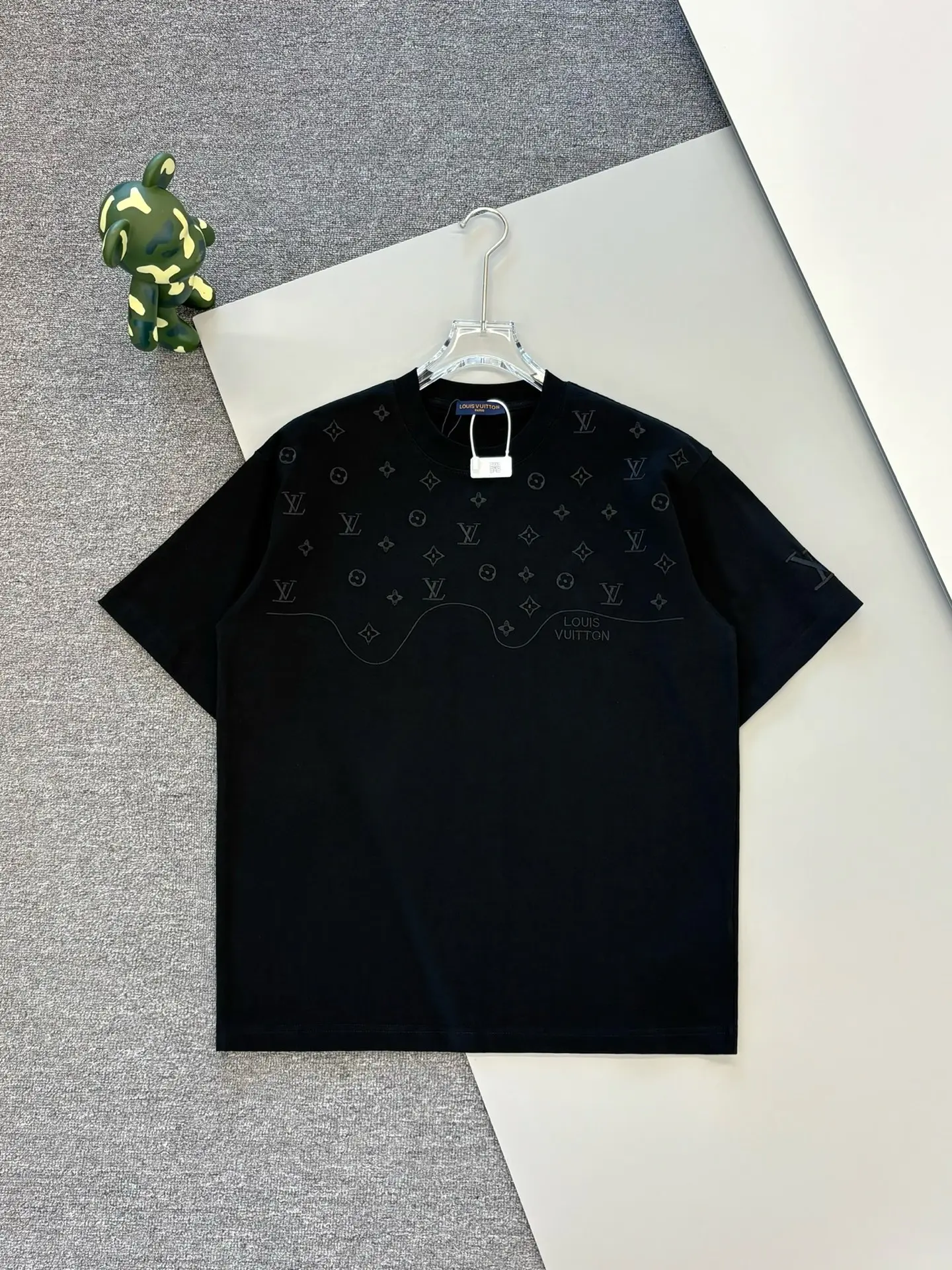 Monogram Embroidered Cotton T-Shirt D13513084