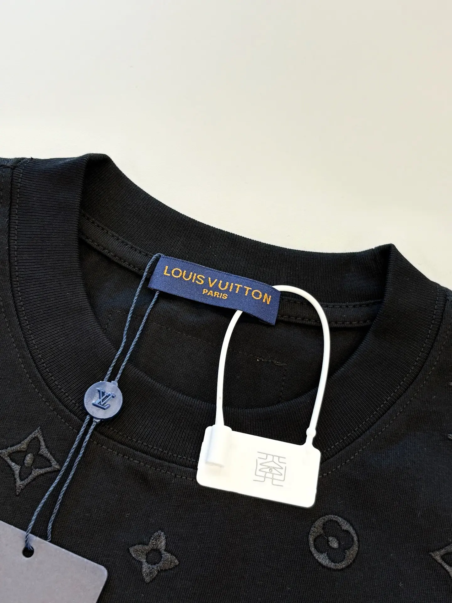 Monogram Embroidered Cotton T-Shirt D13513084 — view 3