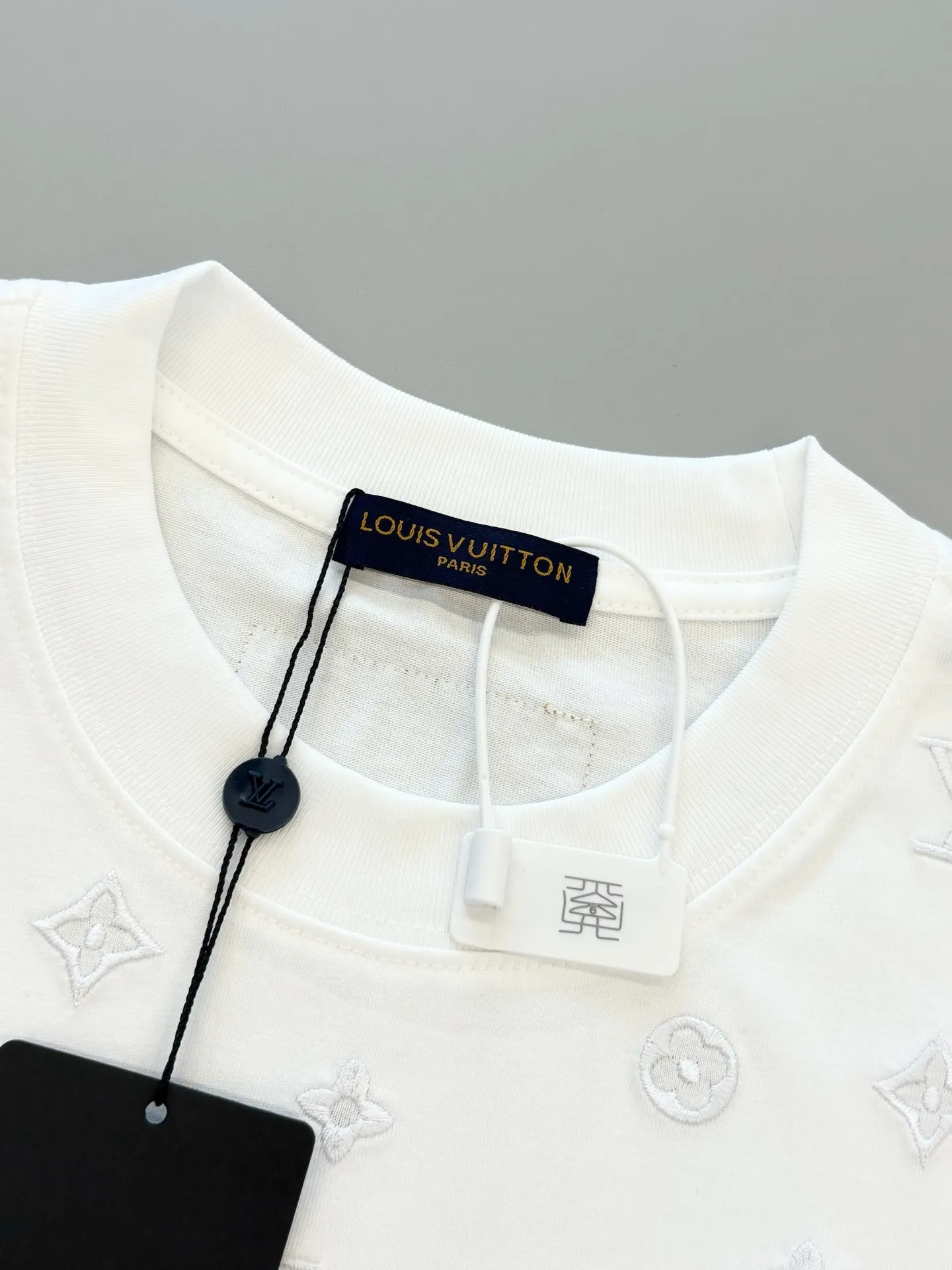 Monogram Embroidered Cotton T-Shirt D13513083 — view 3