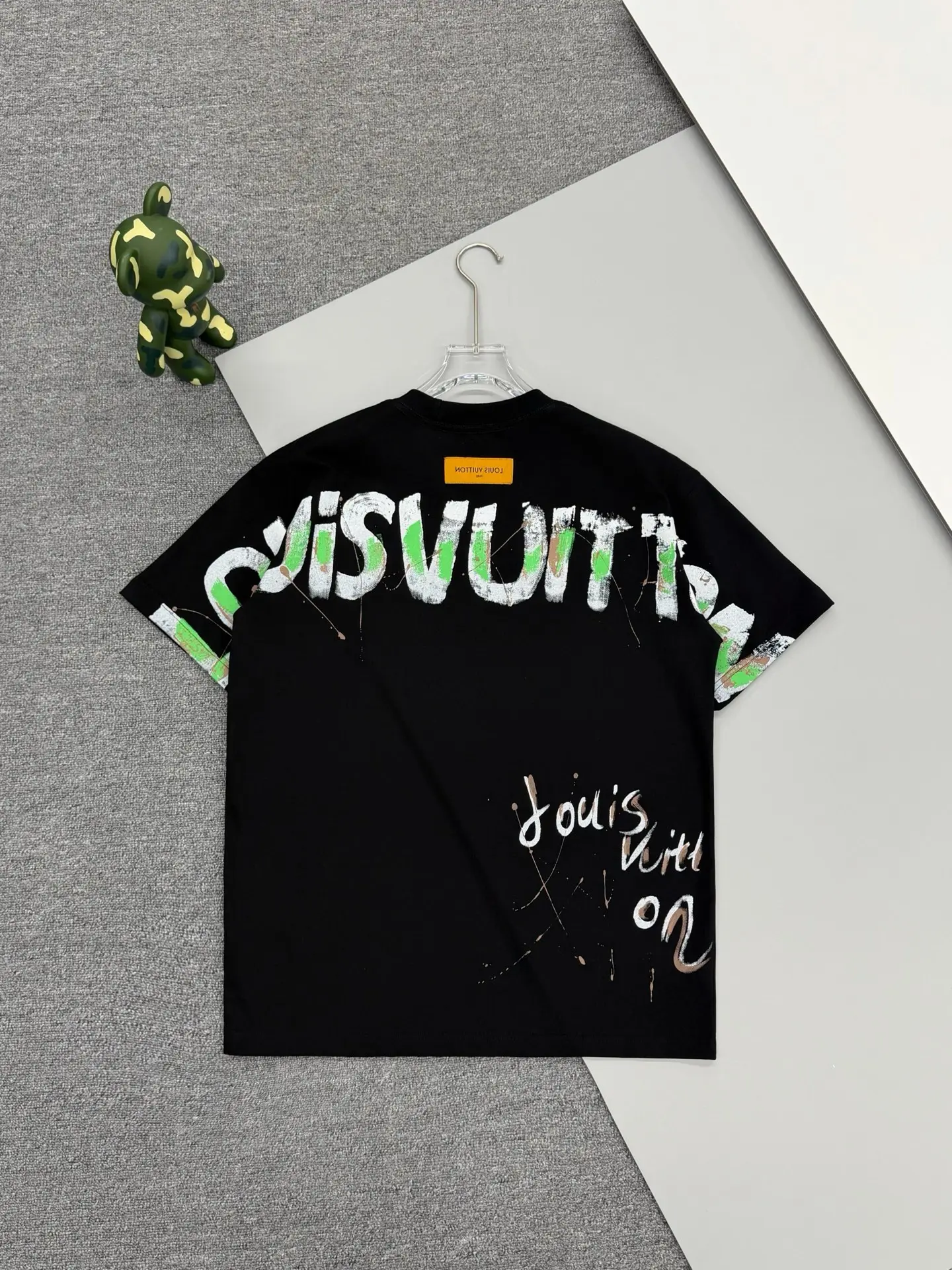 Hand-Painted Logo Crew-Neck T-Shirt D13513363 — view 2