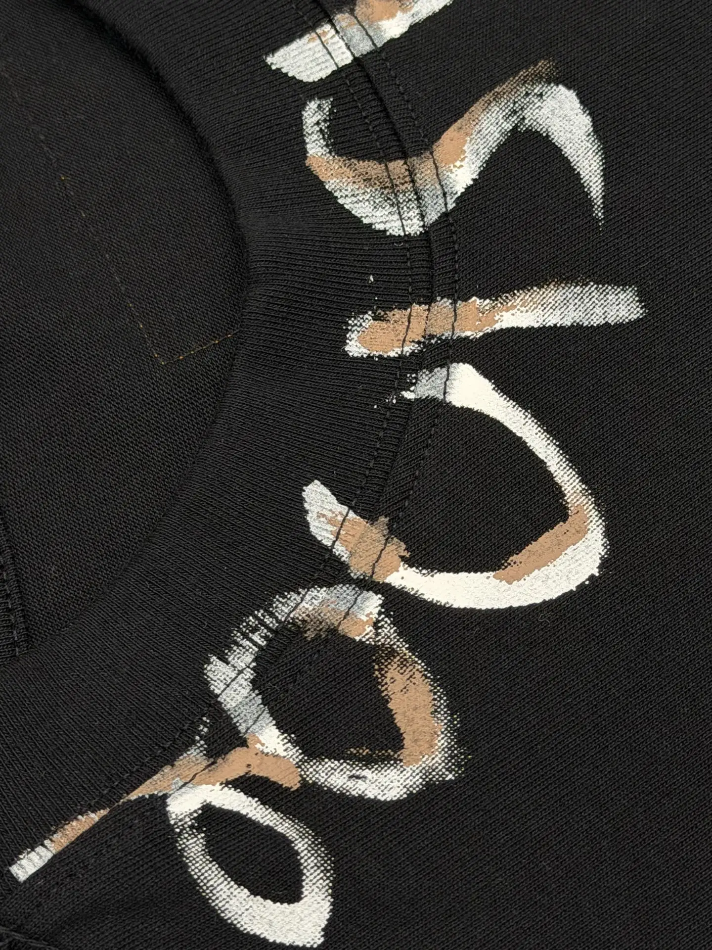 Hand-Painted Logo Crew-Neck T-Shirt D13513363 — view 4