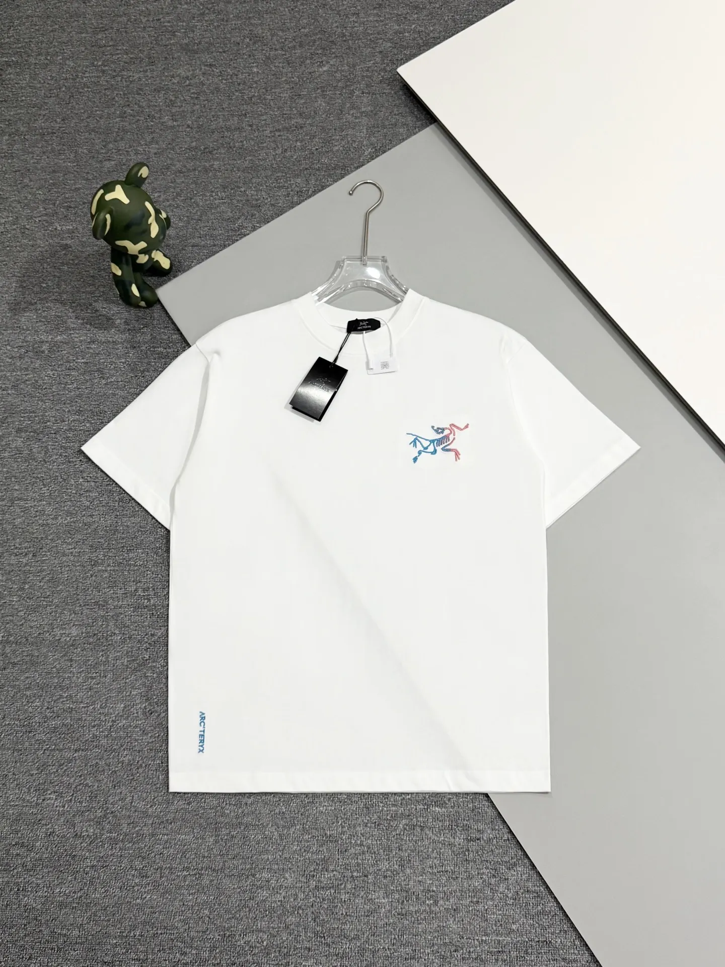 Gradient Bird Logo Cotton T-Shirt D13513348