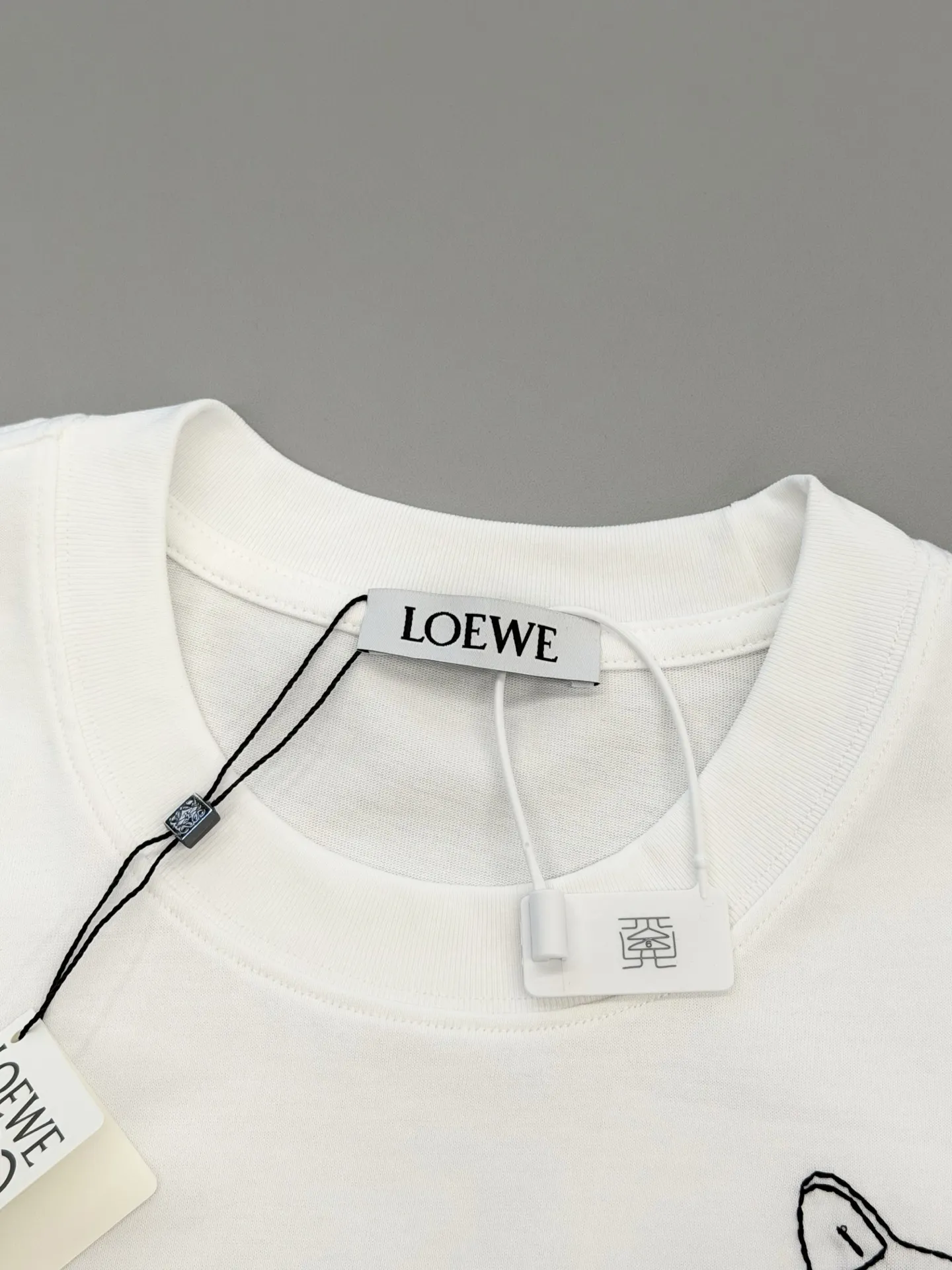 Loewe x Louis Wain Embroidered Cat T-Shirt D13513107 — view 3